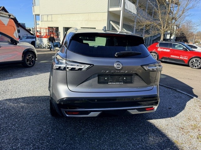 NISSAN Qashqai 1.3 DIG-T Tekna+ 4x4-showroom-element-3