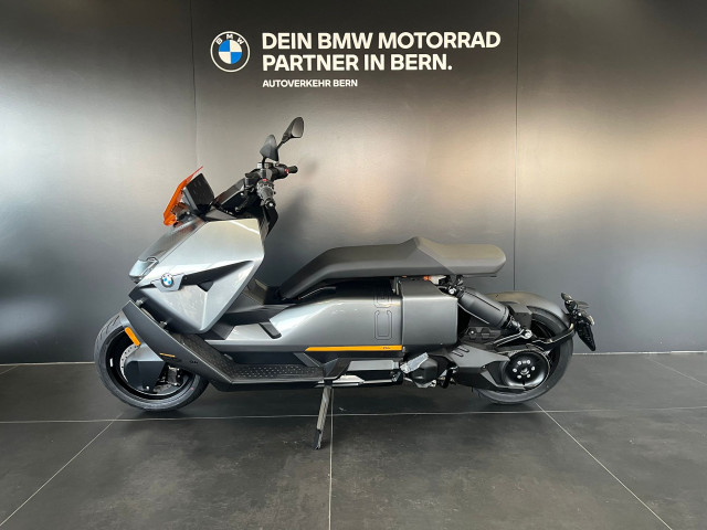 BMW CE 04-showroom-element-3