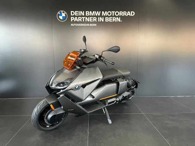 BMW CE 04-showroom-element-2