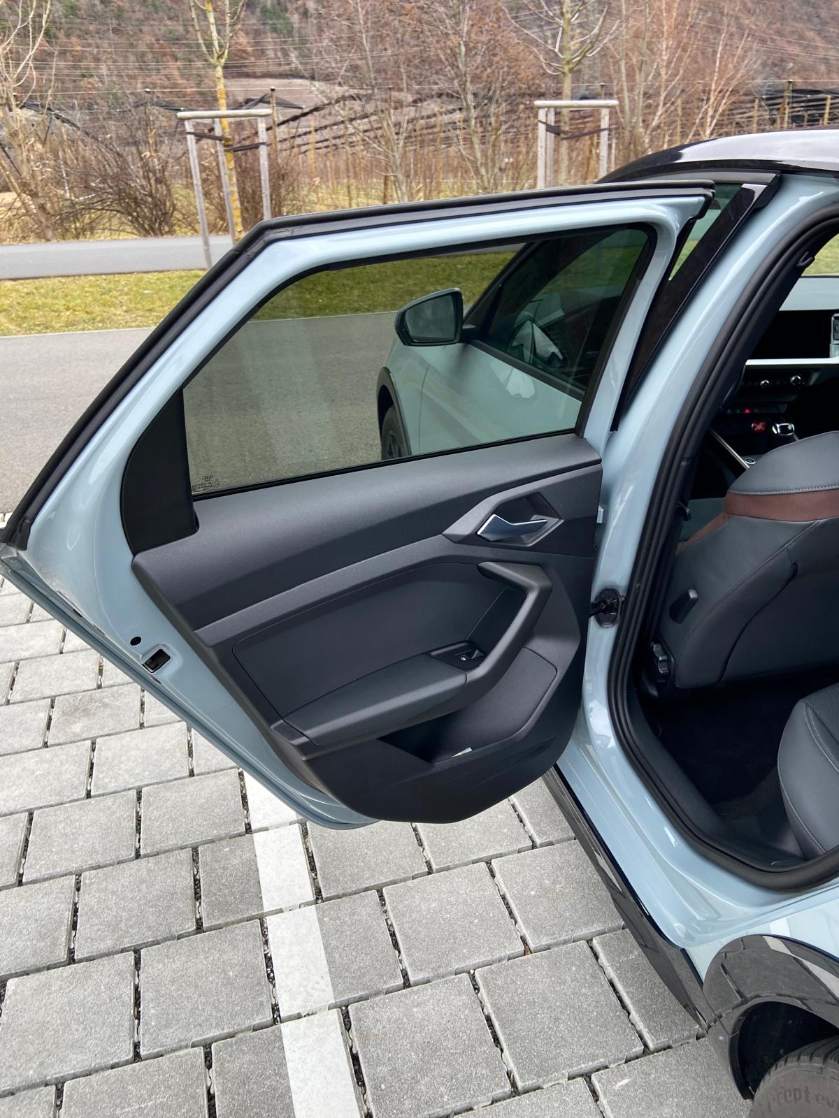 AUDI A1 allstreet 30 TFSI S-tronic-image-11