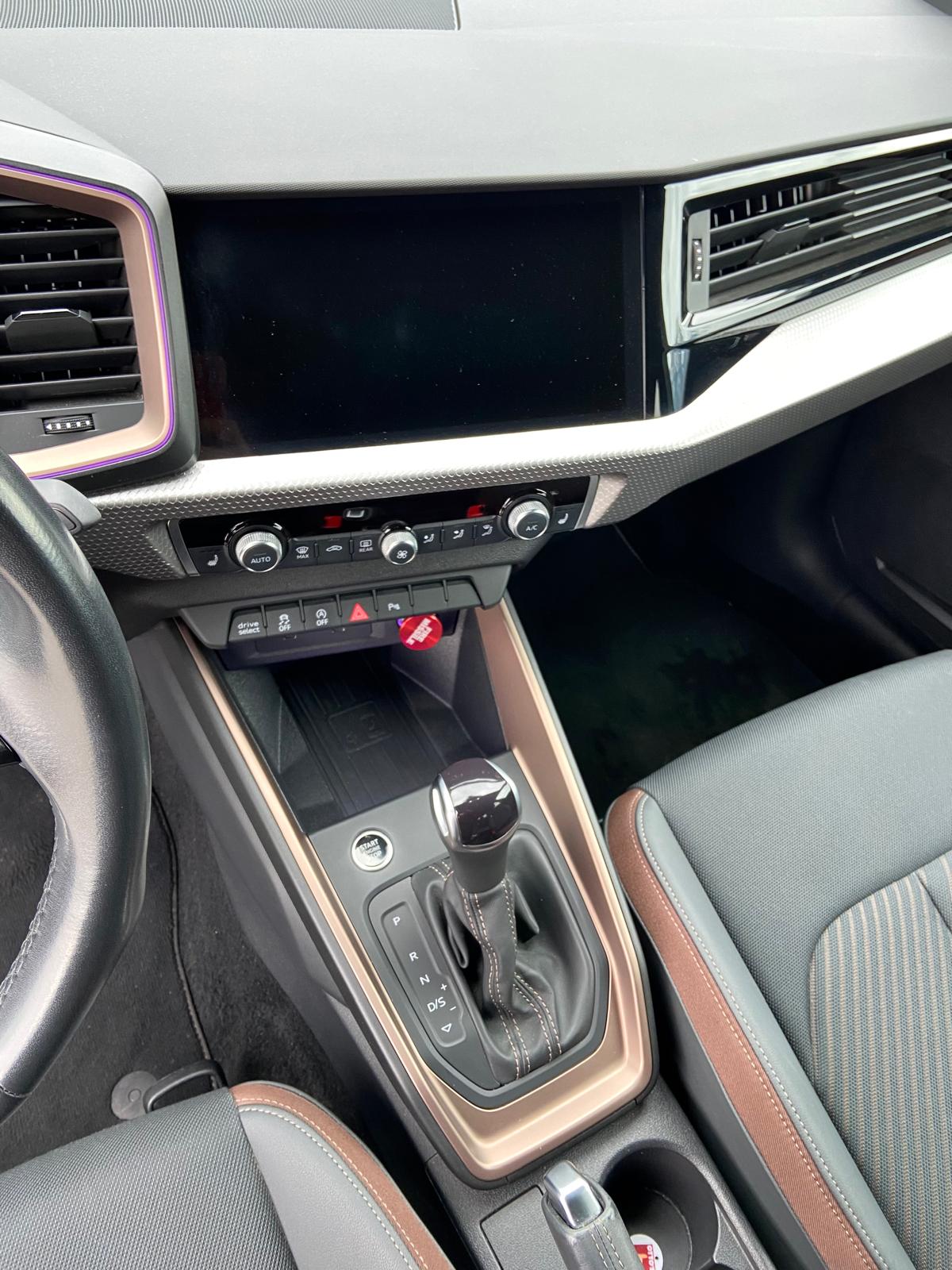 AUDI A1 allstreet 30 TFSI S-tronic-image-9