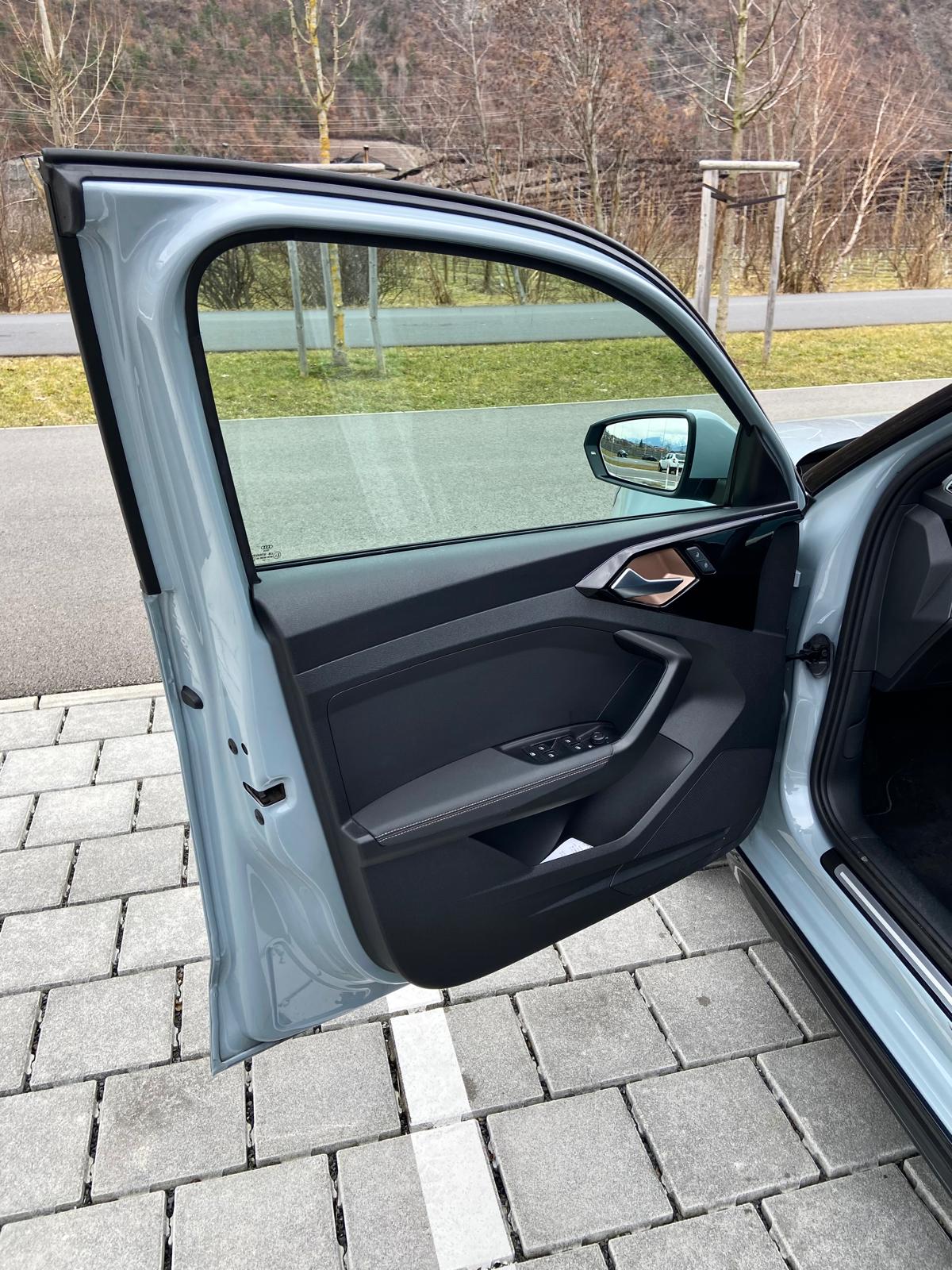 AUDI A1 allstreet 30 TFSI S-tronic-image-6