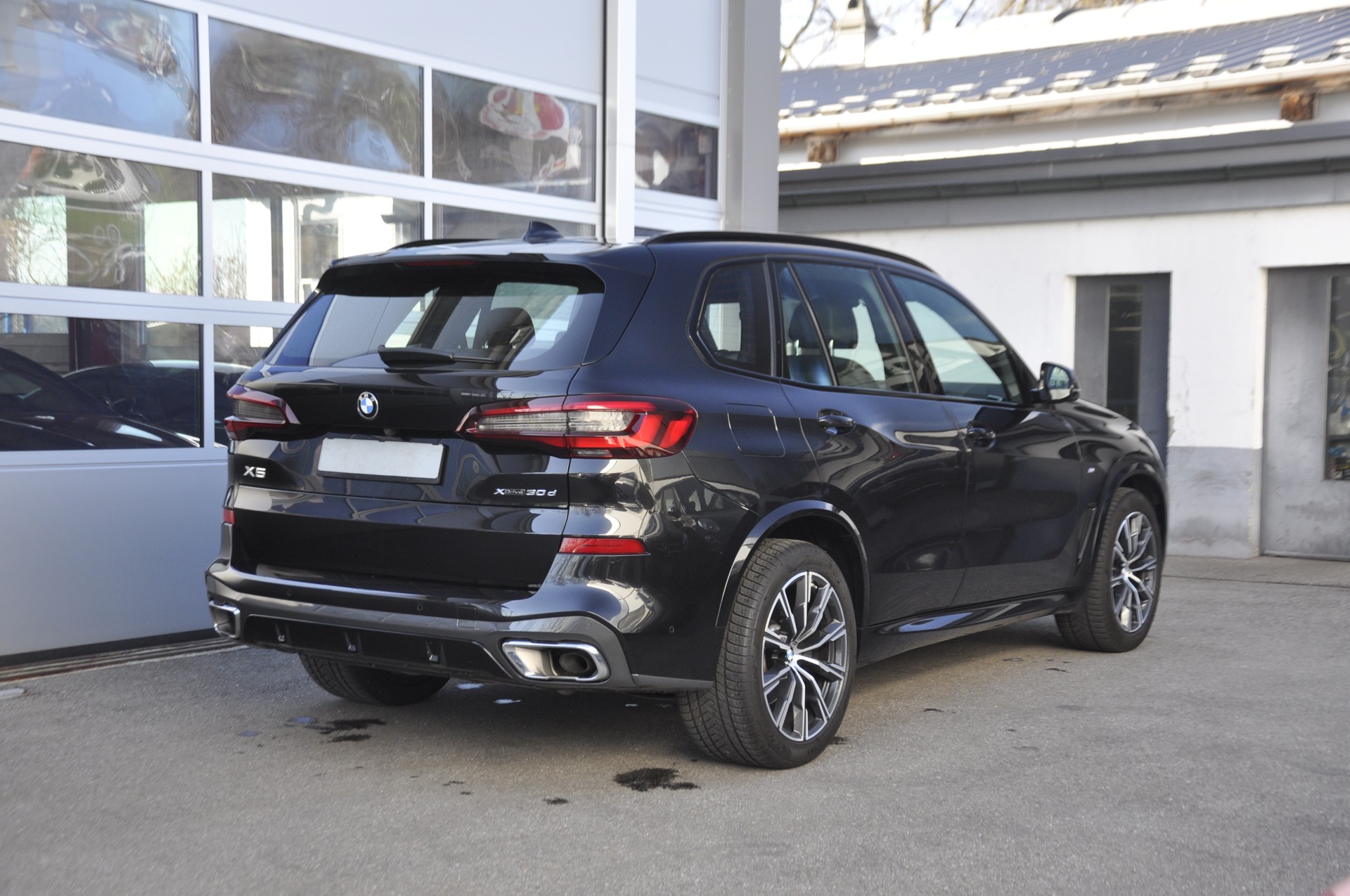 BMW X5 xDrive 48V 30d M Sport Steptronic-image-2