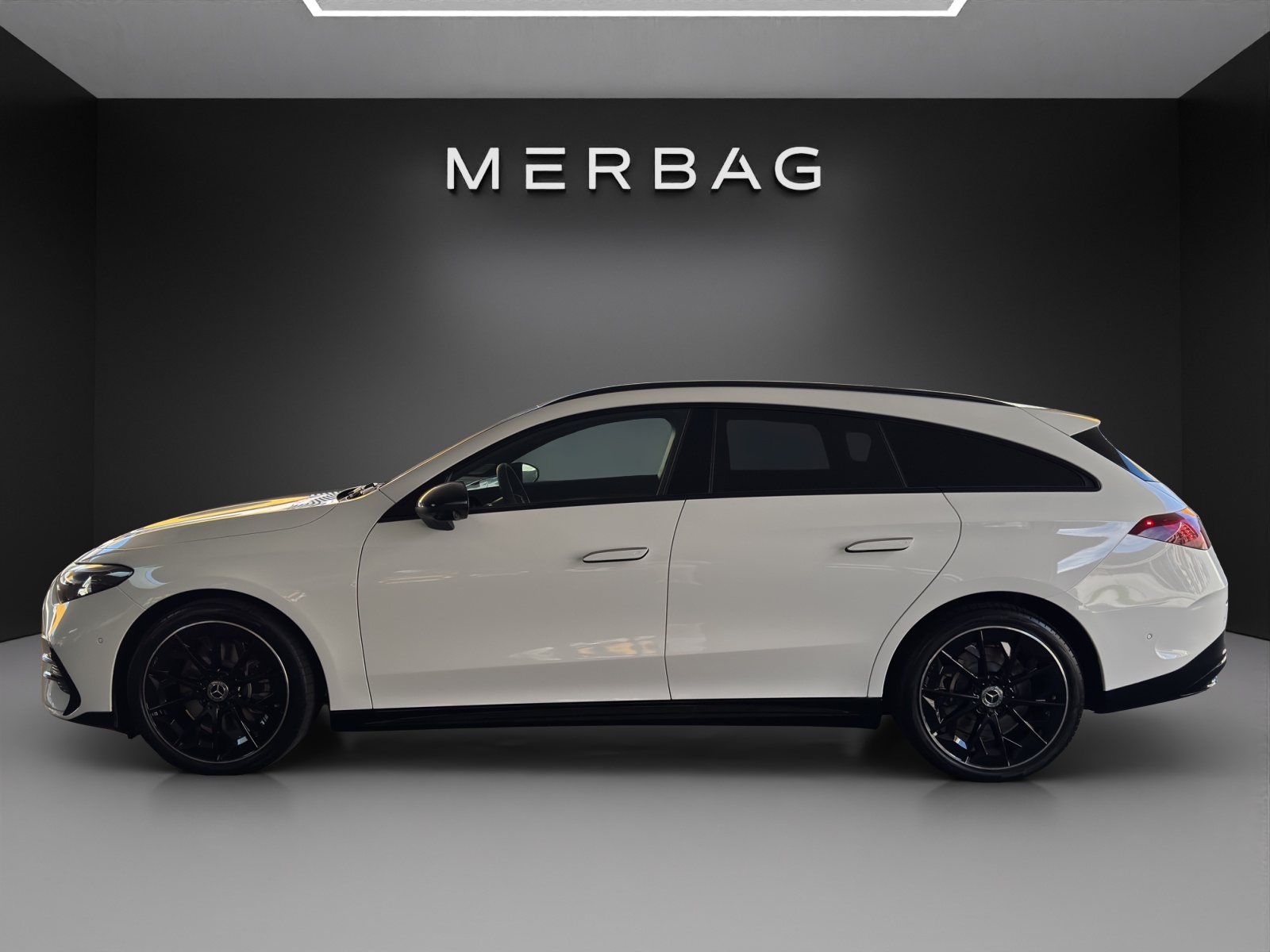 MERCEDES-BENZ CLA Shooting Brake 350 4Matic 85 kWh EQ-image-3