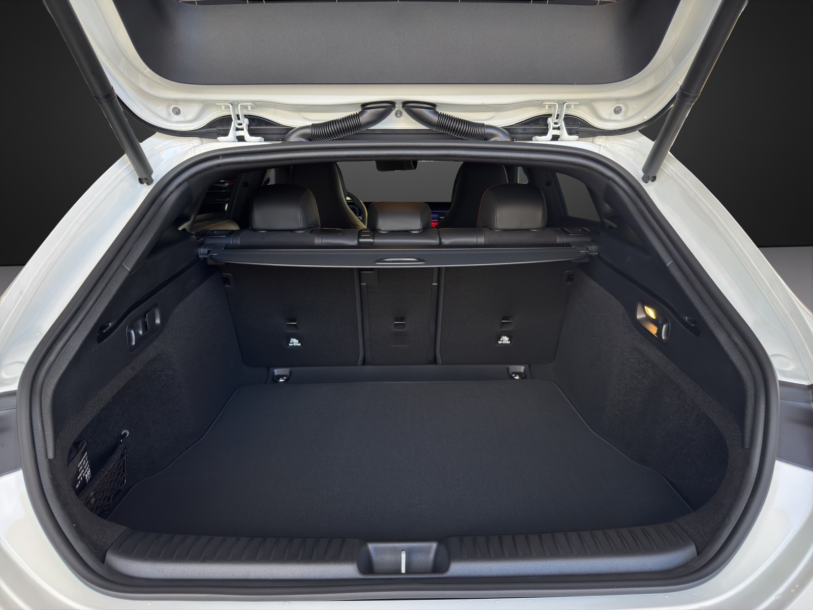 MERCEDES-BENZ CLA Shooting Brake 350 4Matic 85 kWh EQ-image-15