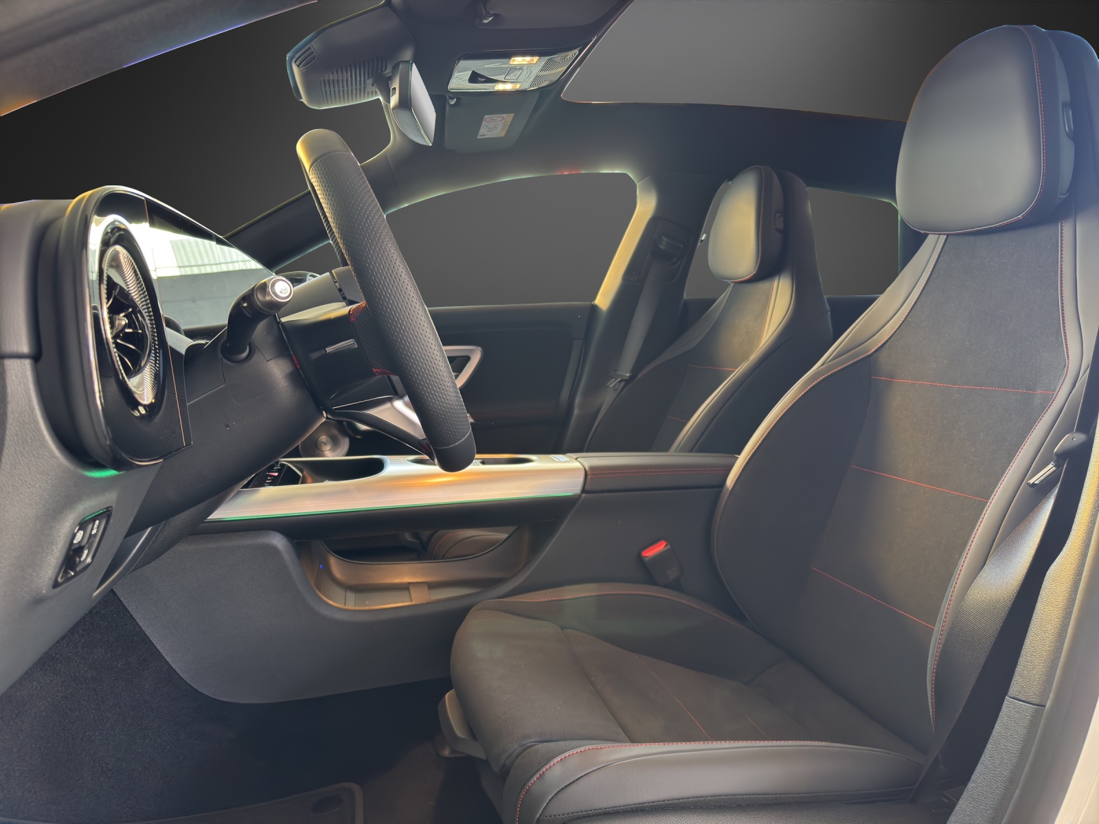 MERCEDES-BENZ CLA Shooting Brake 350 4Matic 85 kWh EQ-image-9