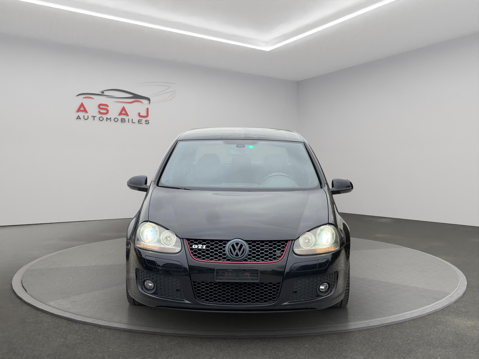 VW Golf 2.0 TFSI GTI-image-1