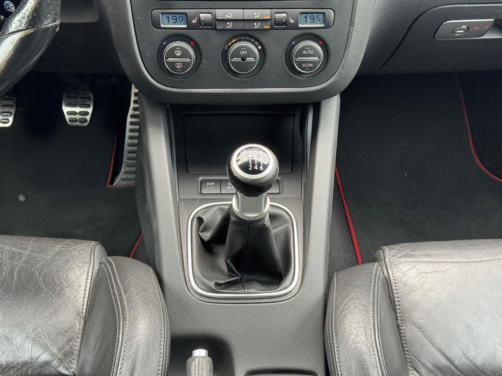 VW Golf 2.0 TFSI GTI-image-11