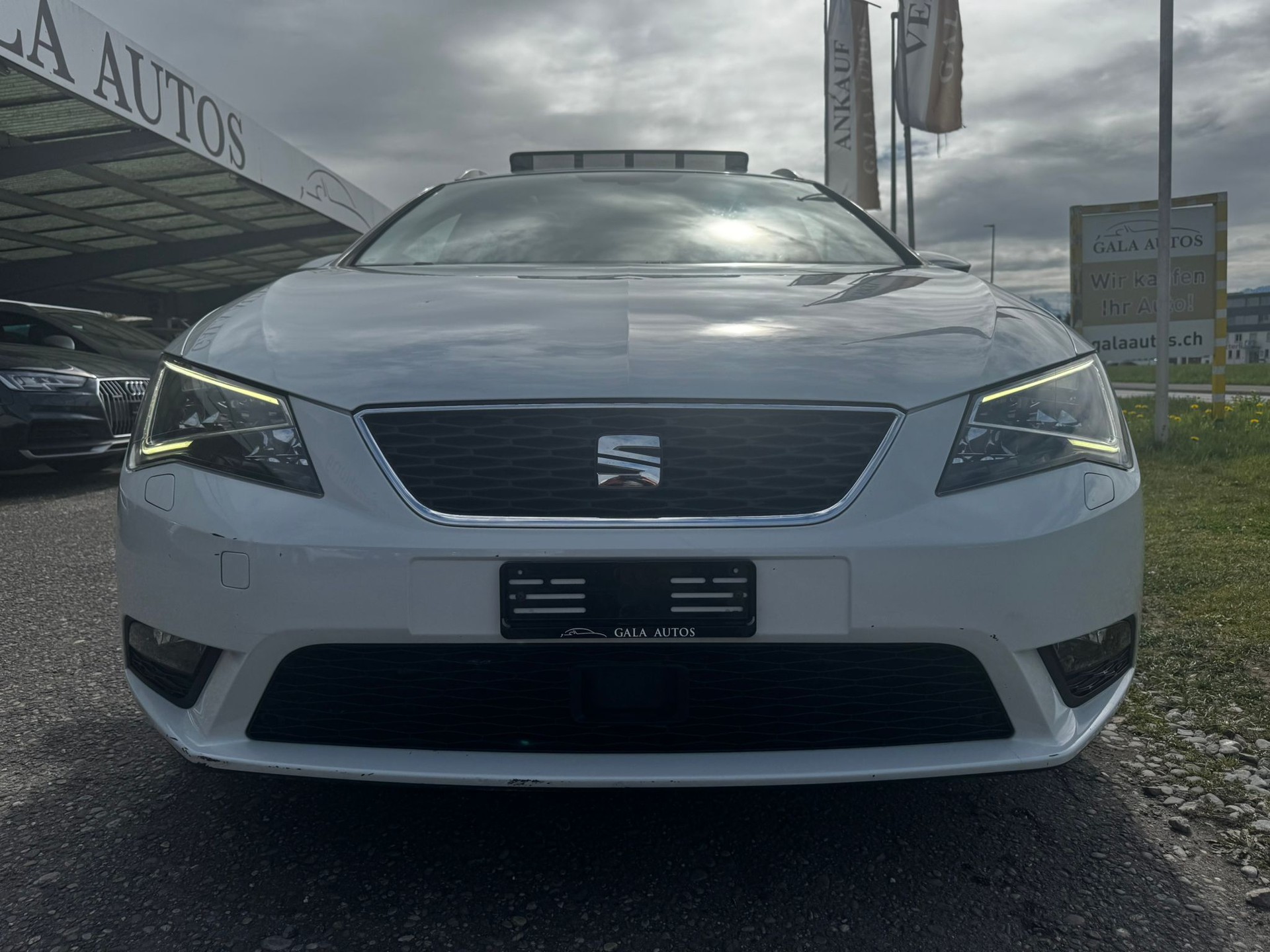 SEAT Leon ST 1.4 TGI Style DSG-image-1