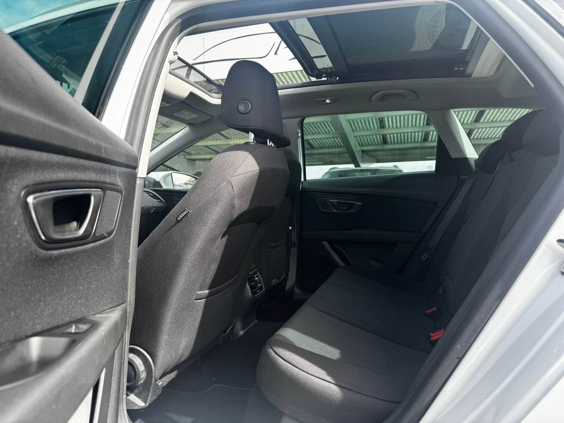 SEAT Leon ST 1.4 TGI Style DSG-image-9