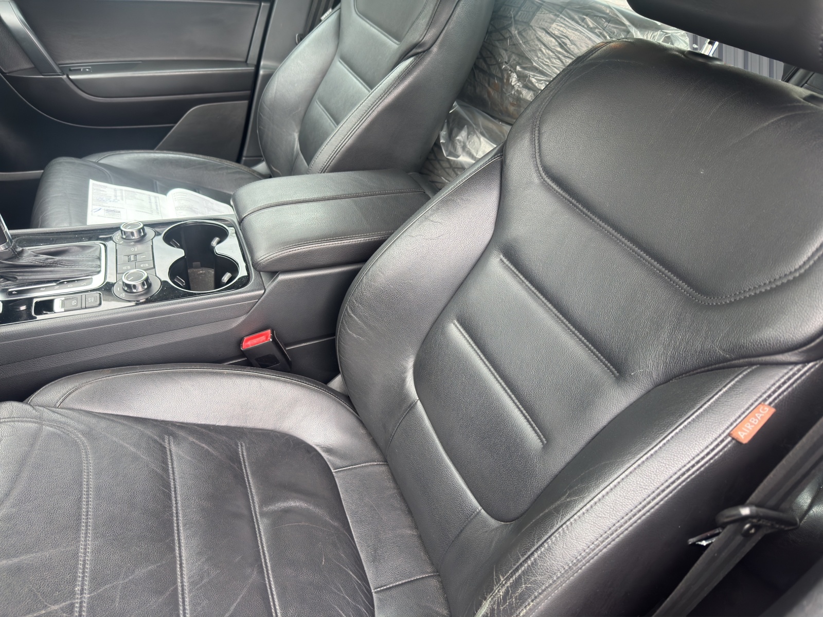 VW Touareg 3.0 TDI BlueMotion Technology Tiptronic-image-6