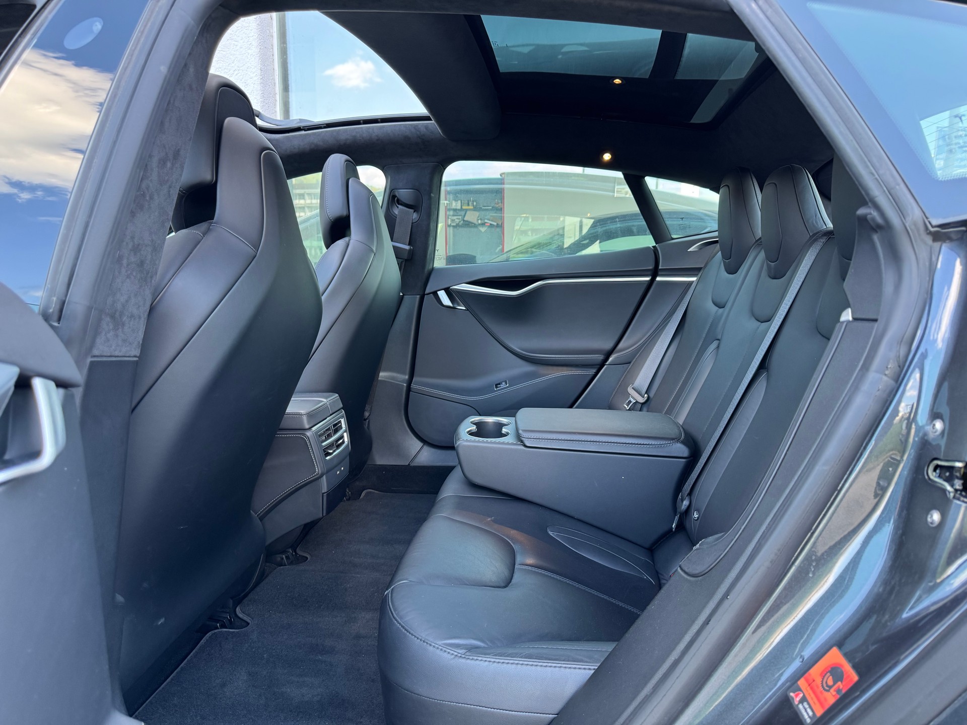 TESLA Model S 100 D Performance-image-7