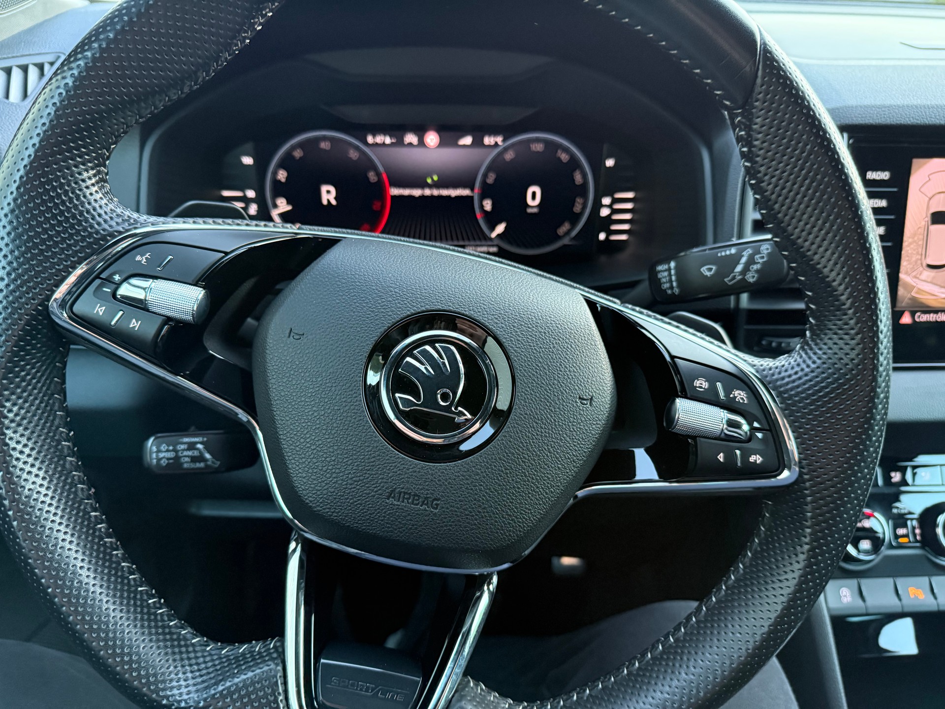 SKODA Karoq 2.0 TSI SportLine 4x4 DSG-image-29