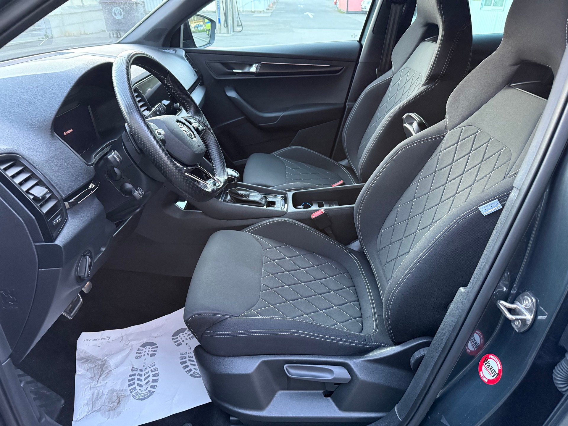 SKODA Karoq 2.0 TSI SportLine 4x4 DSG-image-12