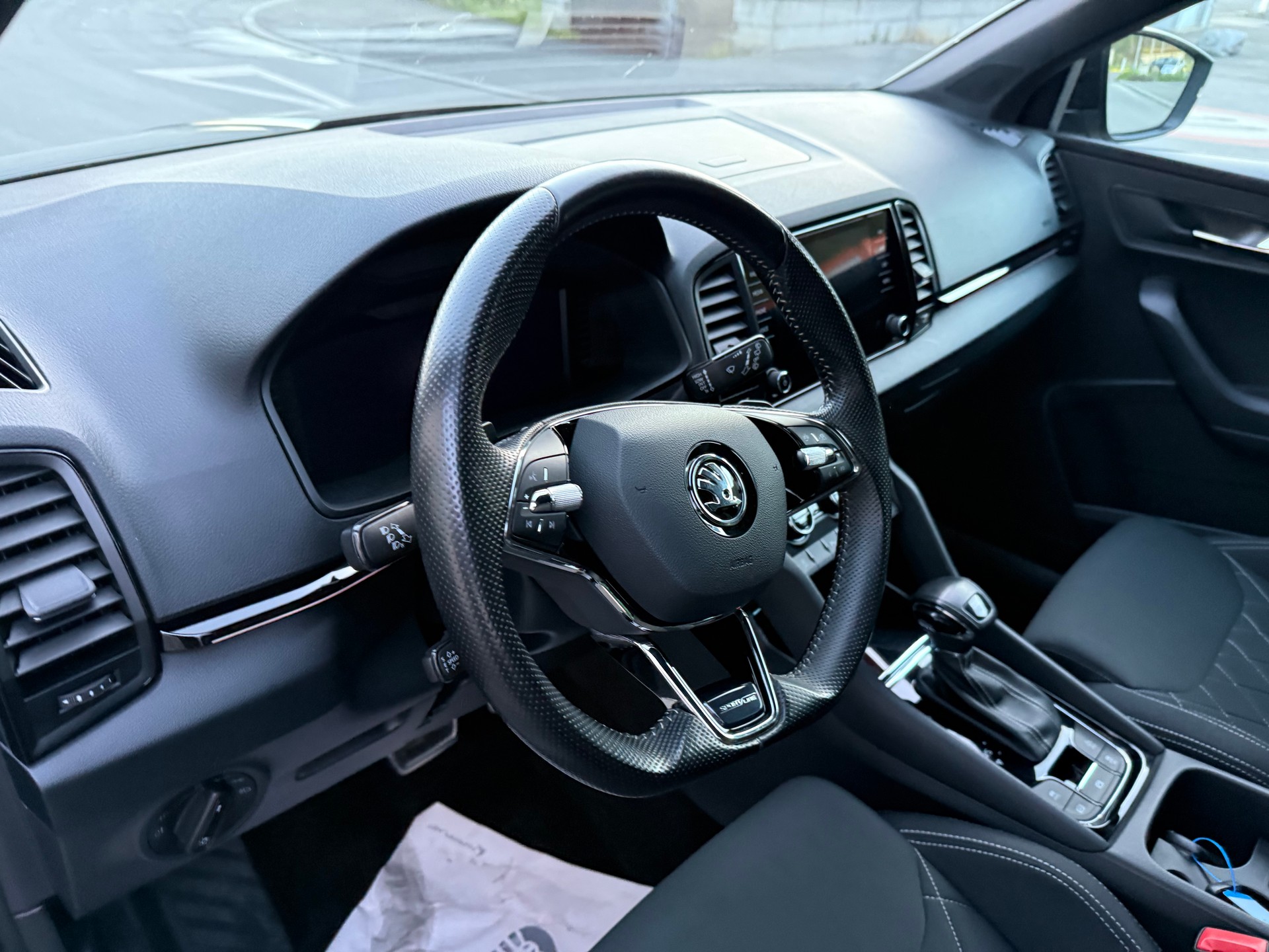 SKODA Karoq 2.0 TSI SportLine 4x4 DSG-image-13