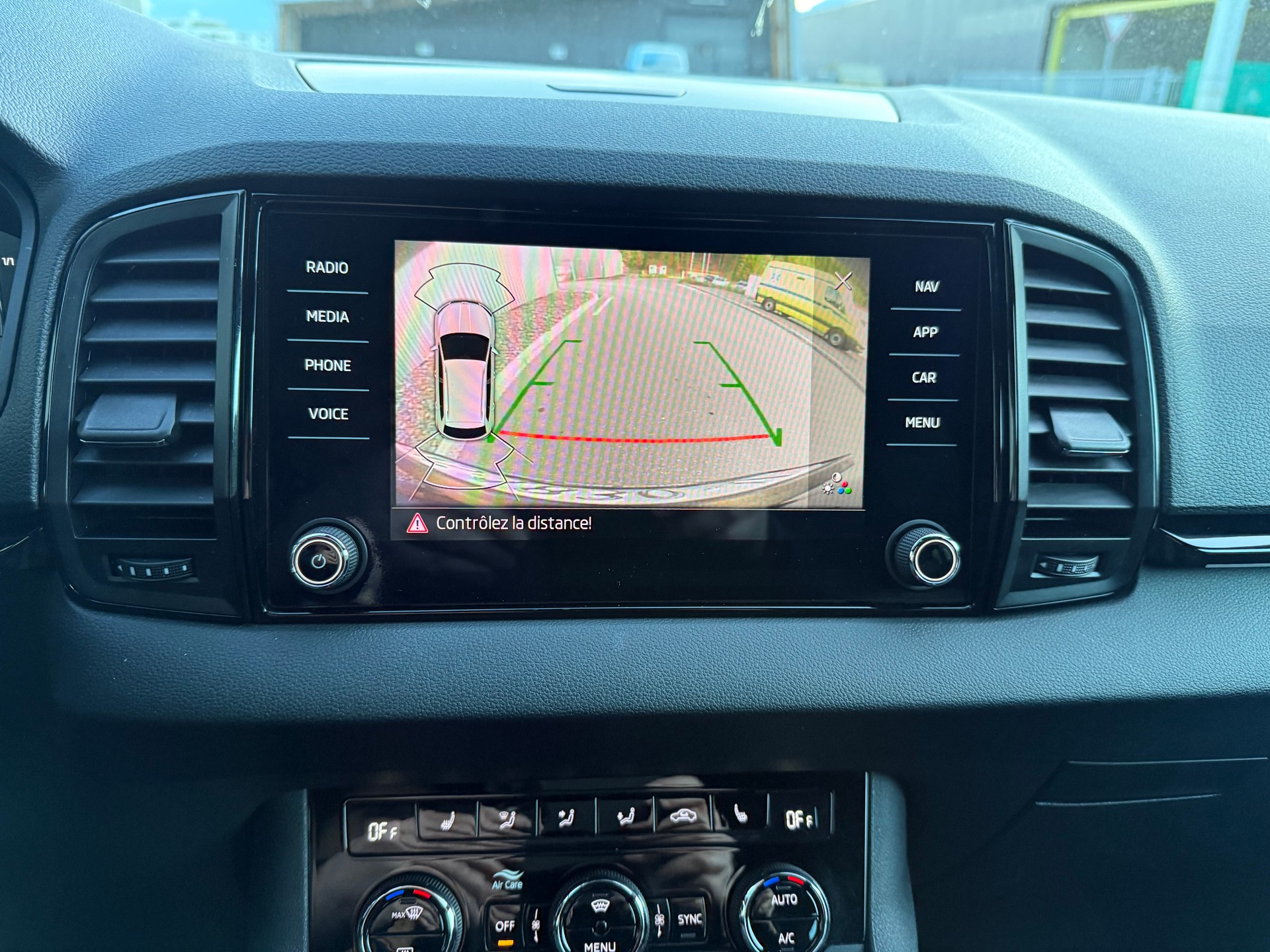 SKODA Karoq 2.0 TSI SportLine 4x4 DSG-image-28