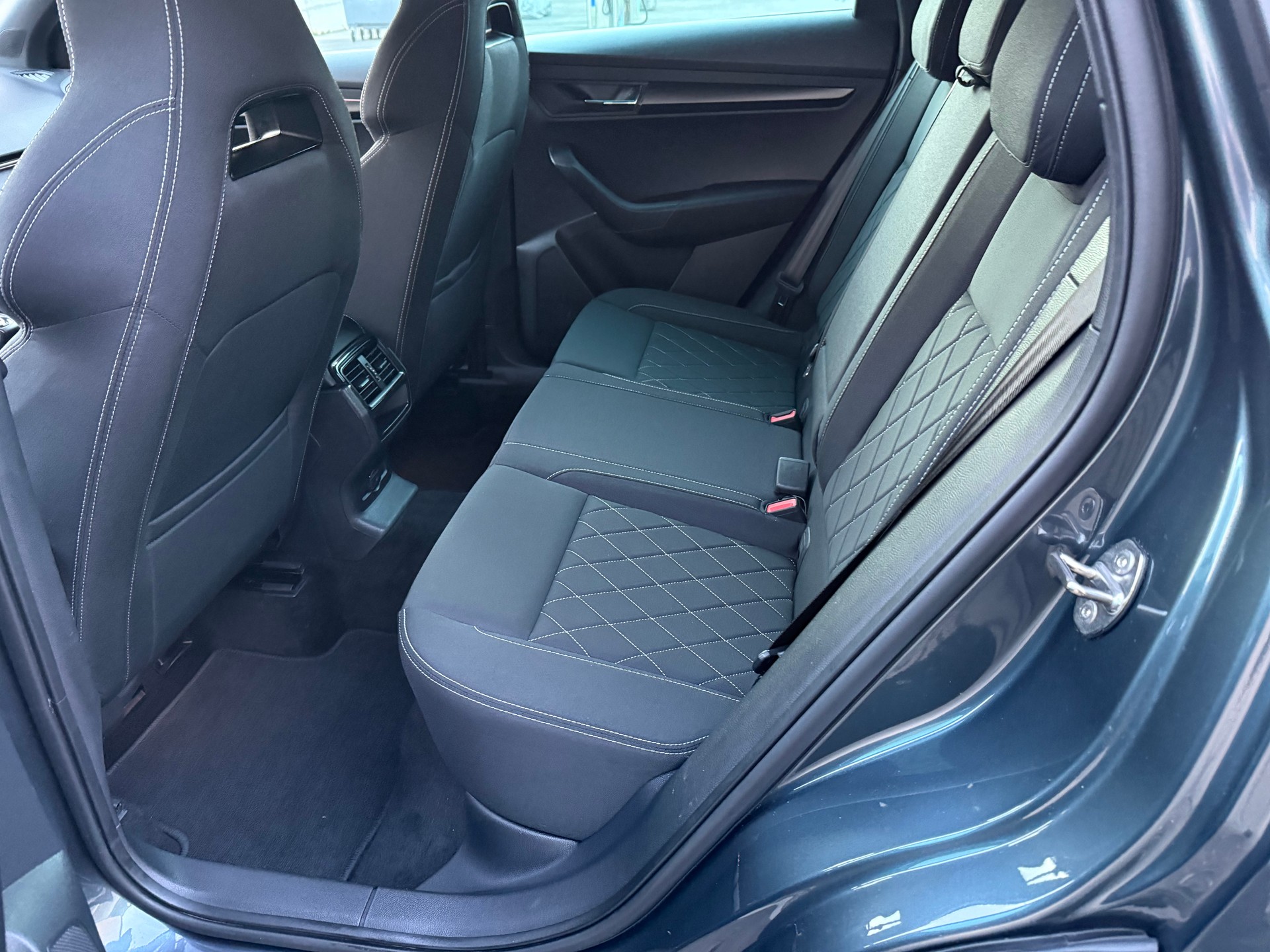 SKODA Karoq 2.0 TSI SportLine 4x4 DSG-image-25