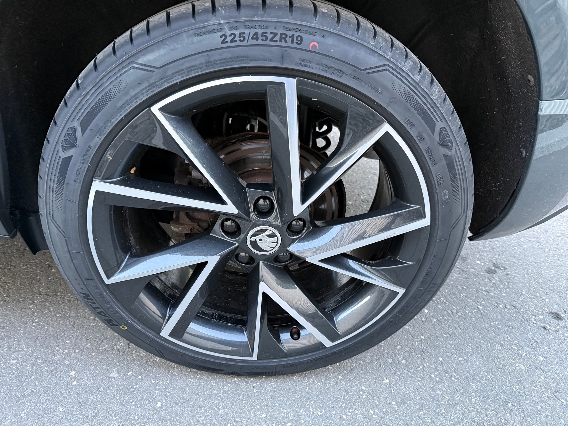 SKODA Karoq 2.0 TSI SportLine 4x4 DSG-image-10