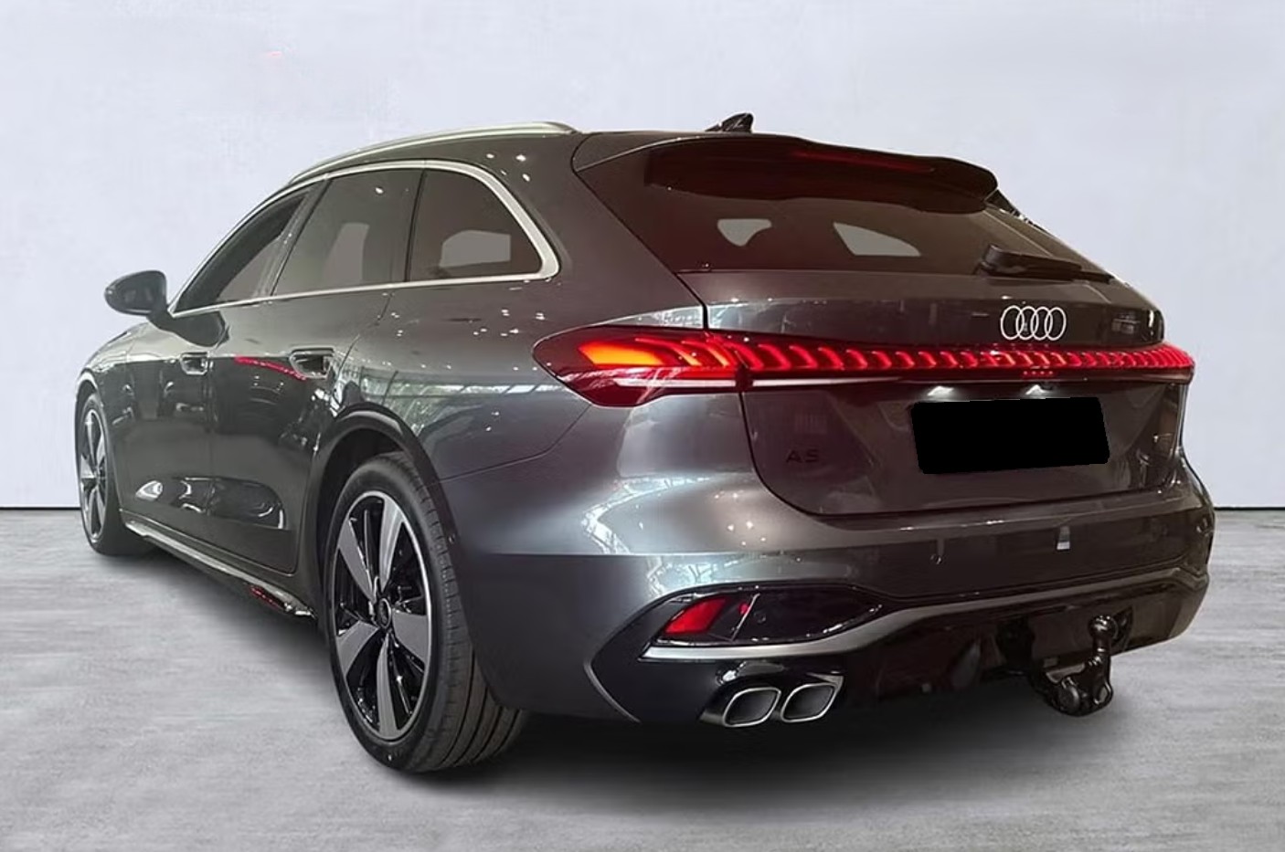 AUDI A5 Avant TDI quattro S tronic-image-1