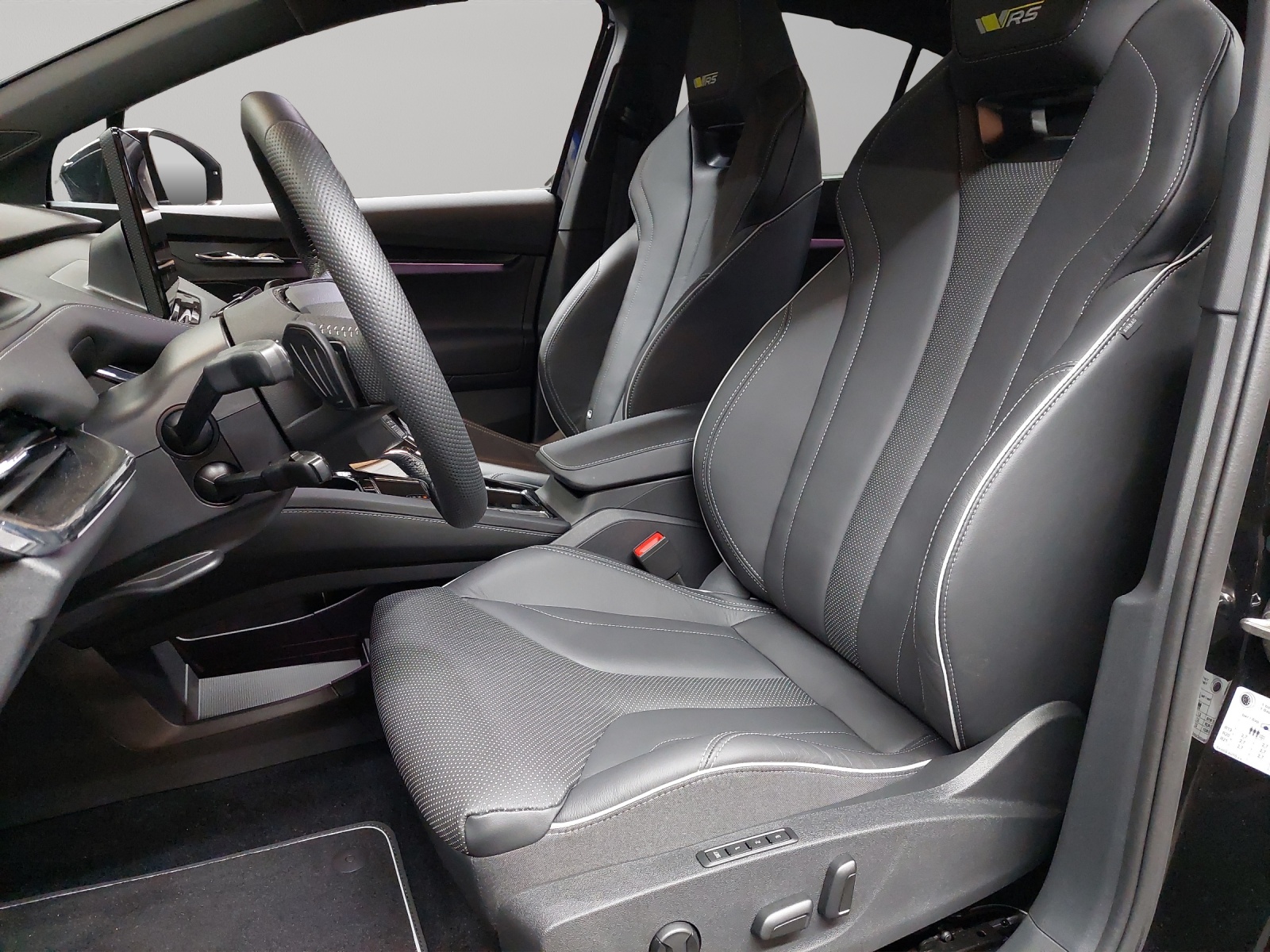 SKODA Enyaq Coupé RS iV 80 4x4-image-5