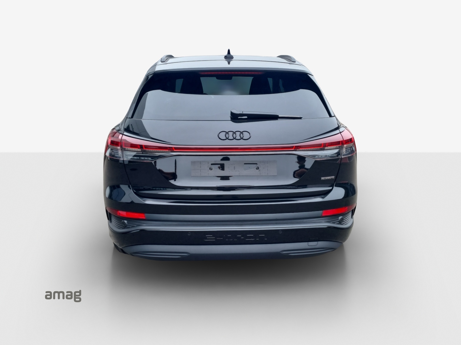 AUDI Q4 e-tron 45 Edition Swiss Ski quattro-image-3