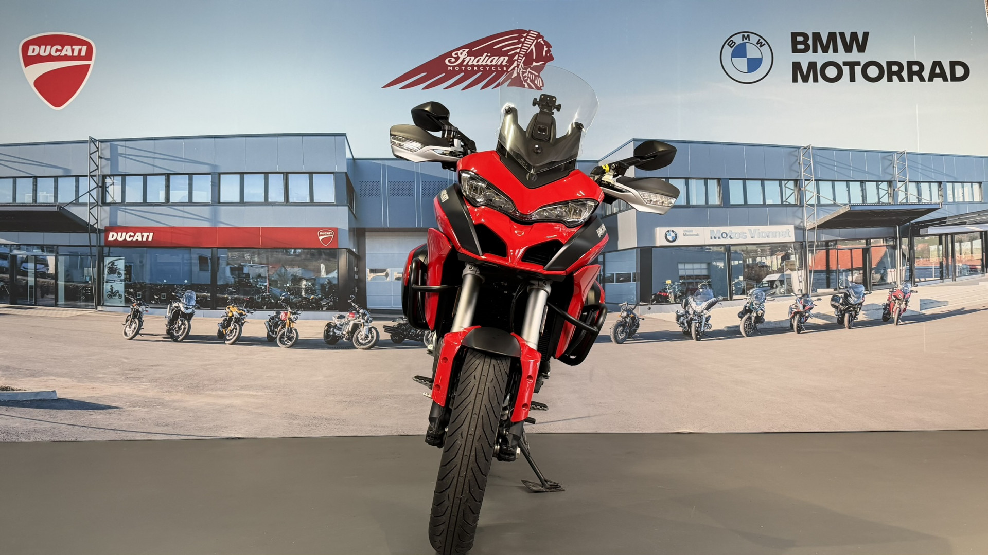 DUCATI Multistrada 1200 avec topcase et valises-showroom-element-1