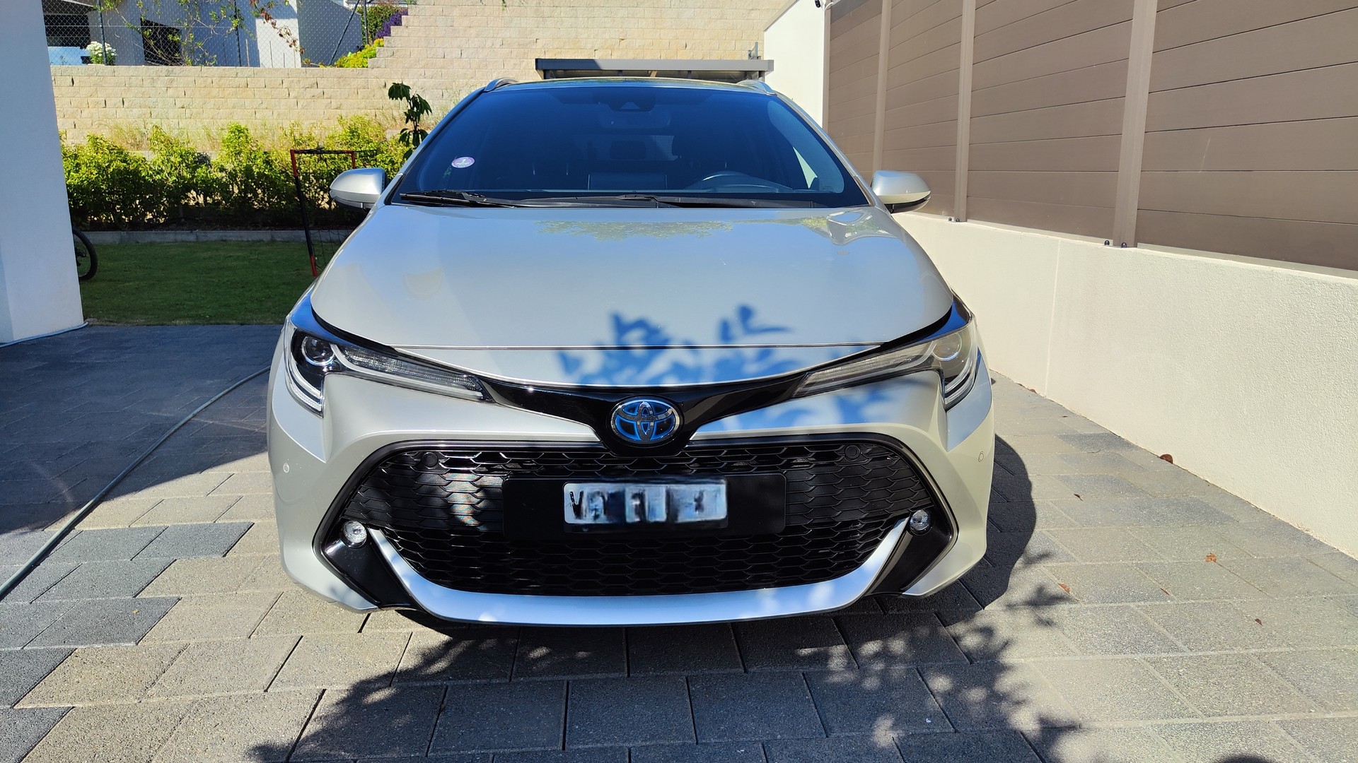 TOYOTA 1.8 HSD Trend-image-2