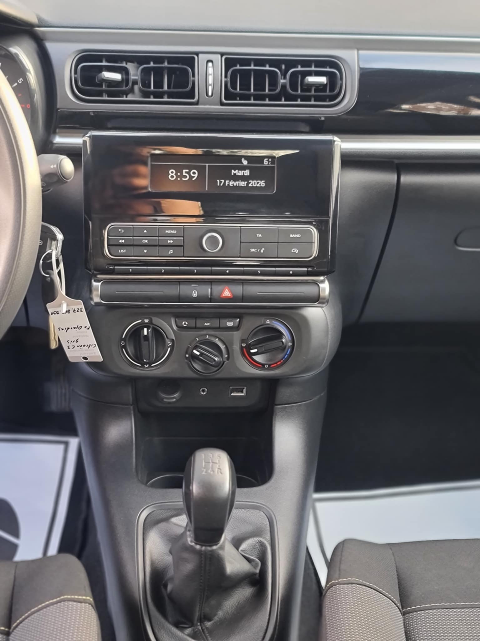 CITROEN C3 1.2i PureTech Feel Edition-image-11