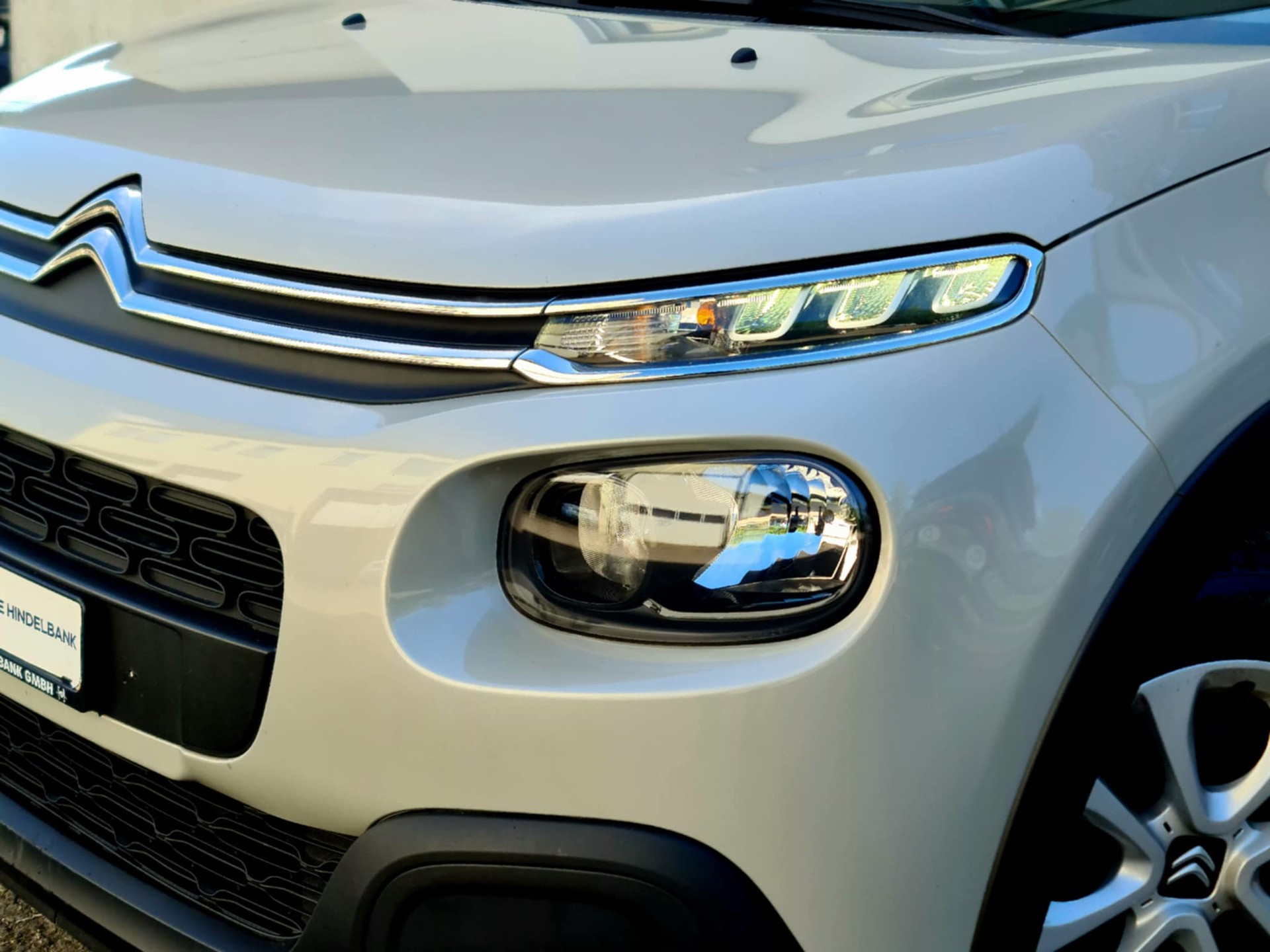 CITROEN C3 1.2i PureTech Feel Edition-image-1
