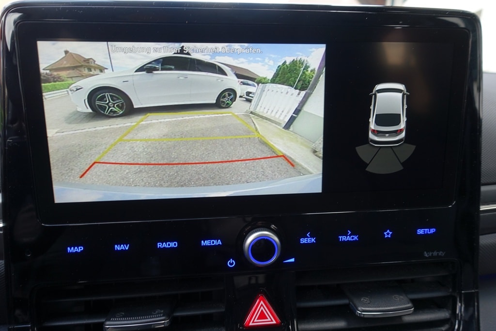 HYUNDAI Ioniq 1.6 GDi HEV Amplia DCT-image-10