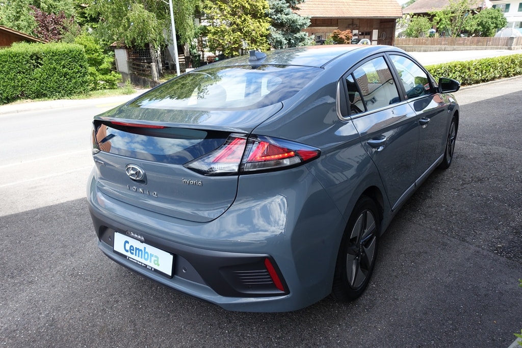 HYUNDAI Ioniq 1.6 GDi HEV Amplia DCT-image-3