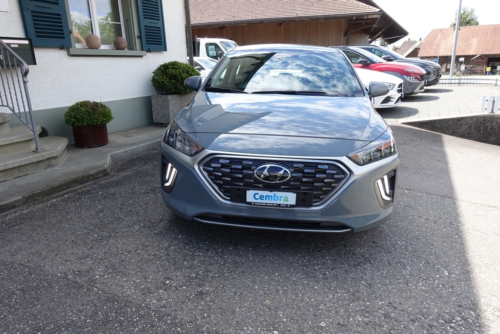 HYUNDAI Ioniq 1.6 GDi HEV Amplia DCT-image-1
