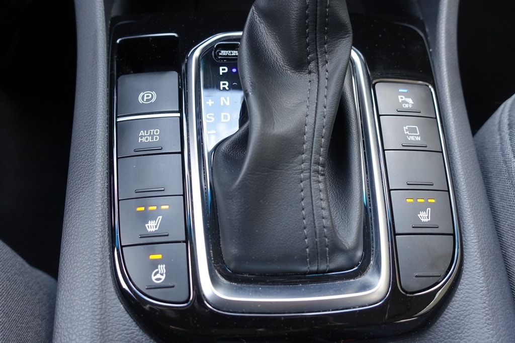 HYUNDAI Ioniq 1.6 GDi HEV Amplia DCT-image-8
