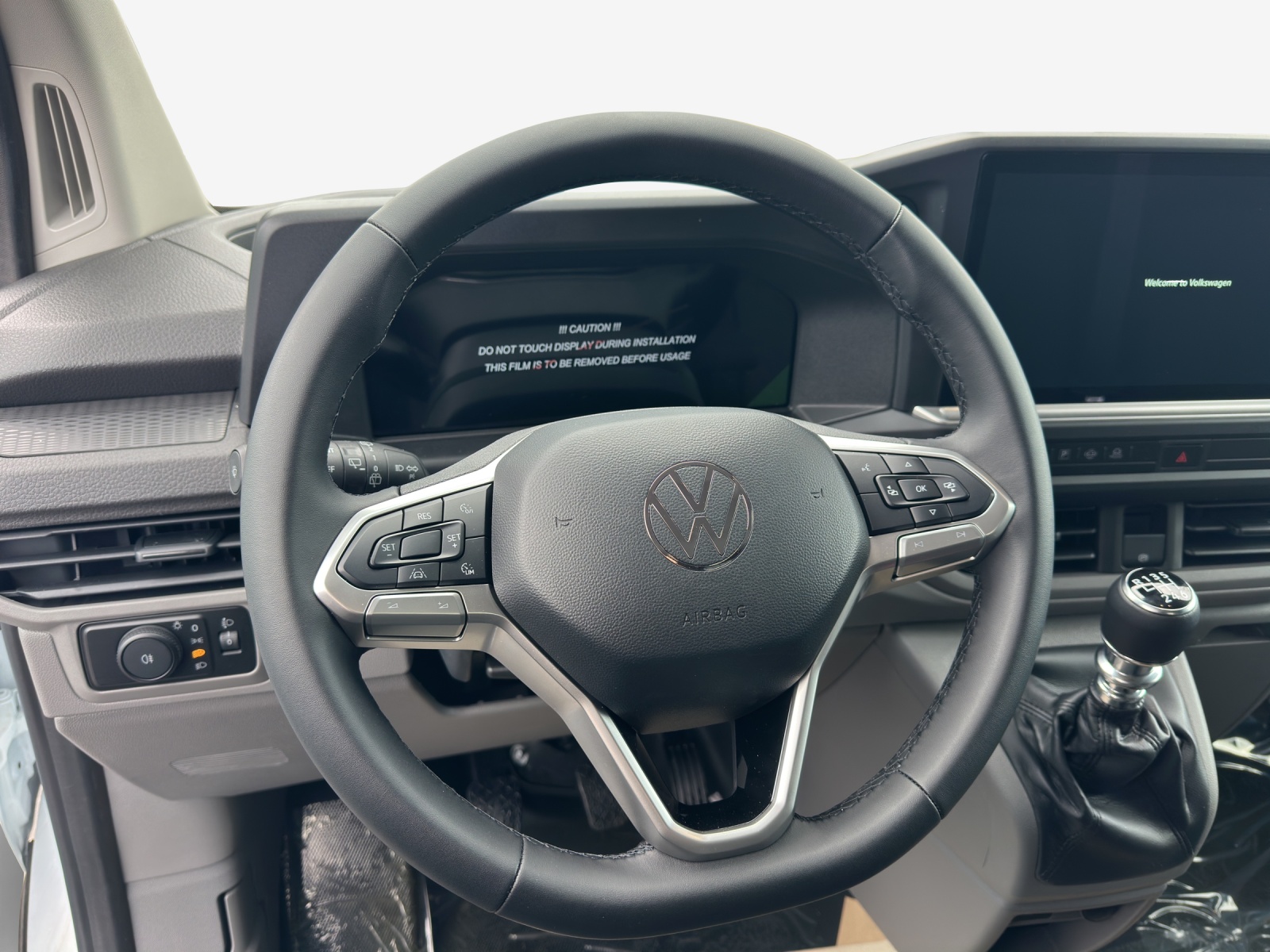 VW Transporter 2.0 TDI-image-9