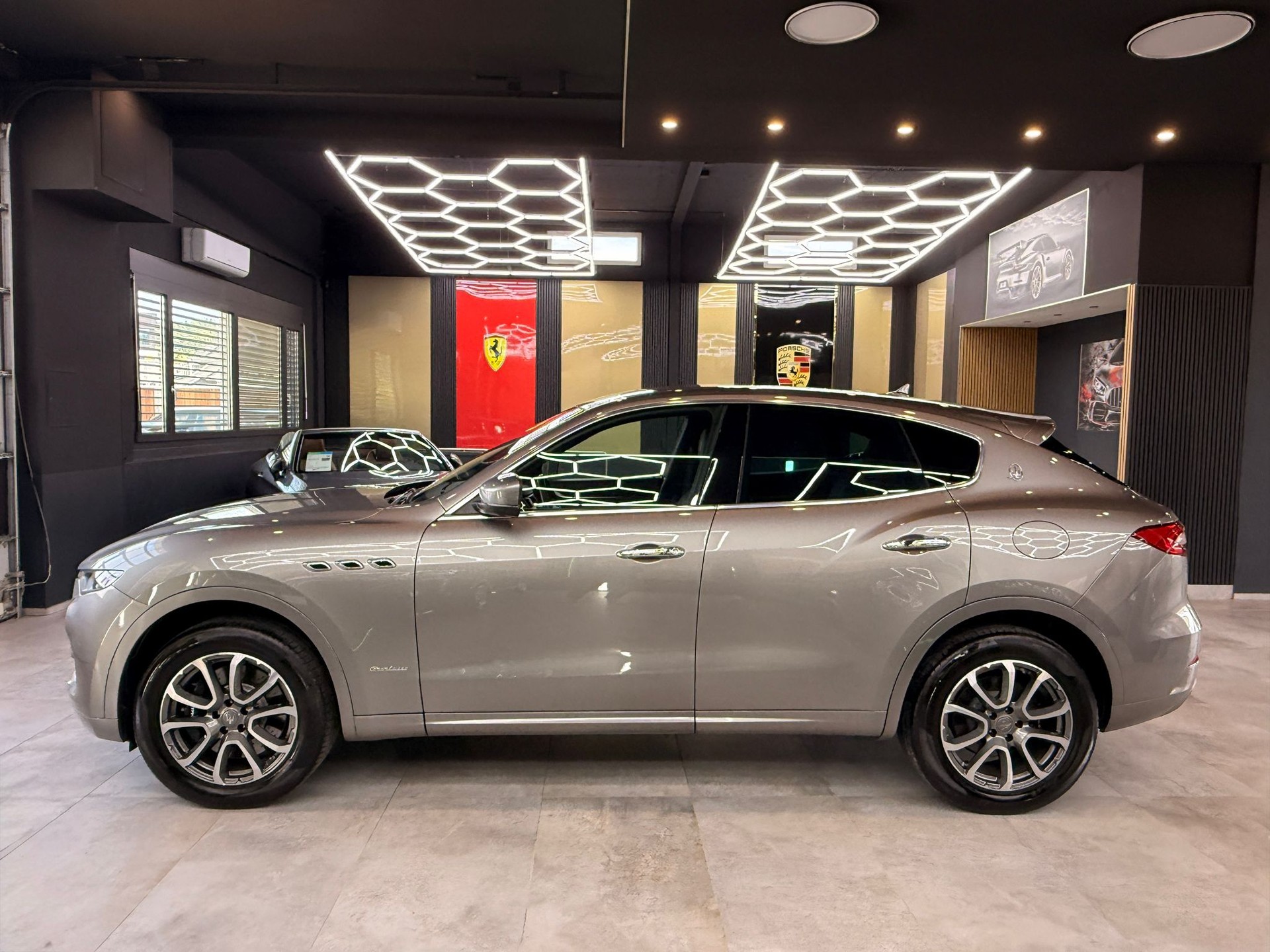 MASERATI Levante D 3.0 V6 GranLusso Automatica-image-7