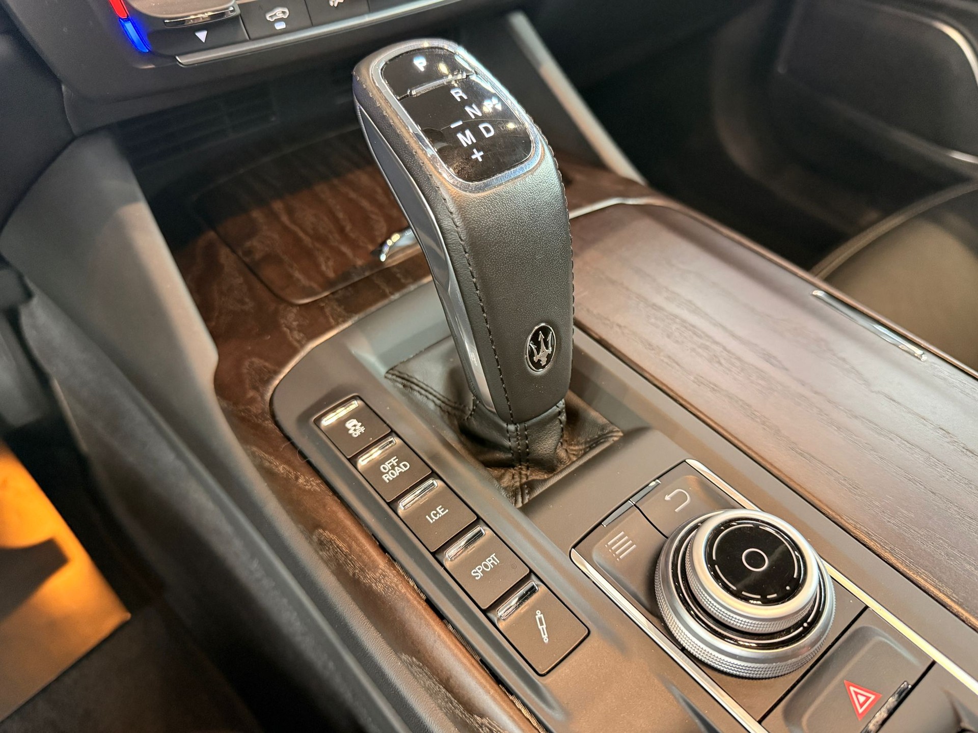 MASERATI Levante D 3.0 V6 GranLusso Automatica-image-18