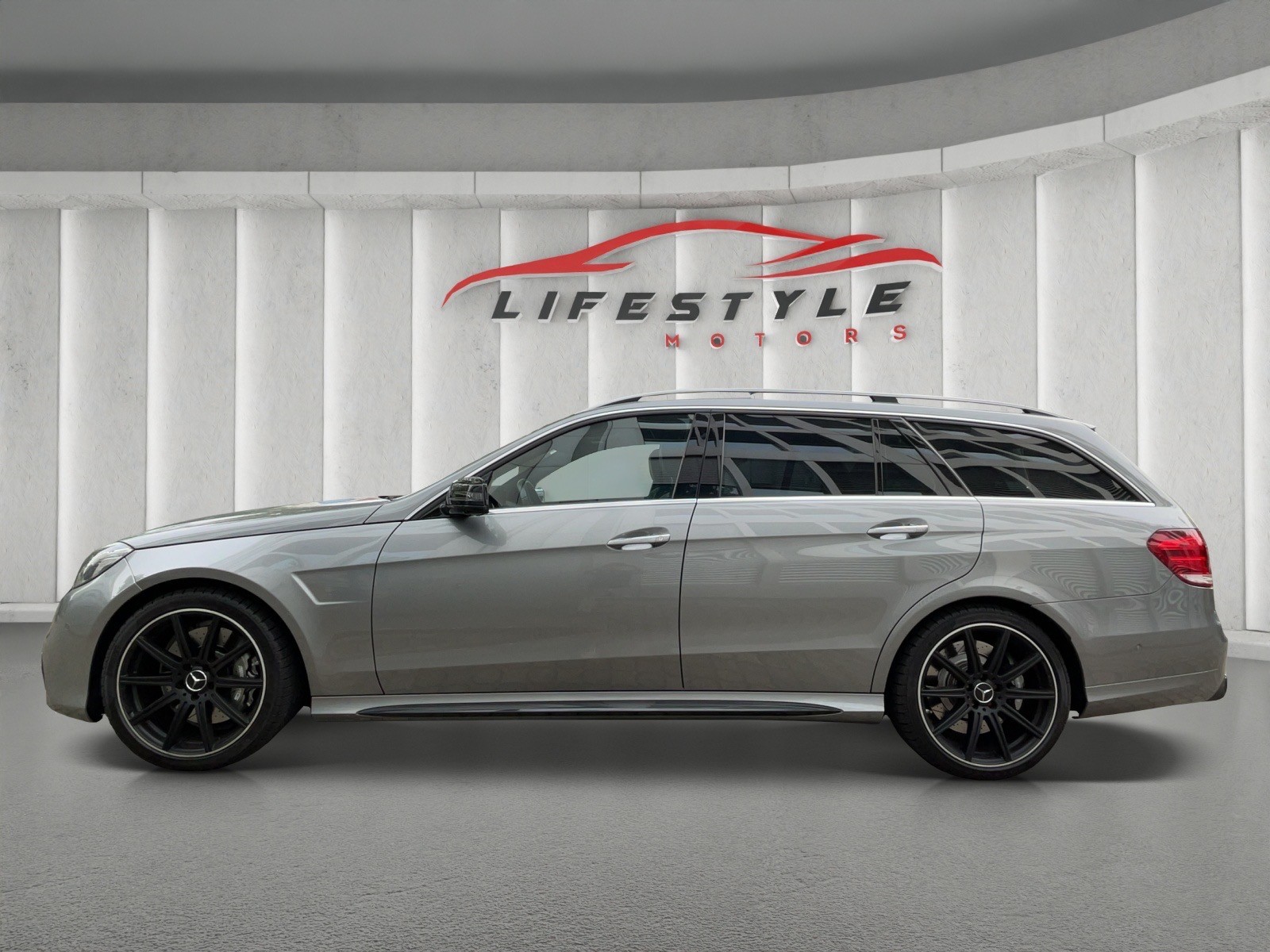 MERCEDES-BENZ E 63 CGI AMG 7G-Tronic-image-1