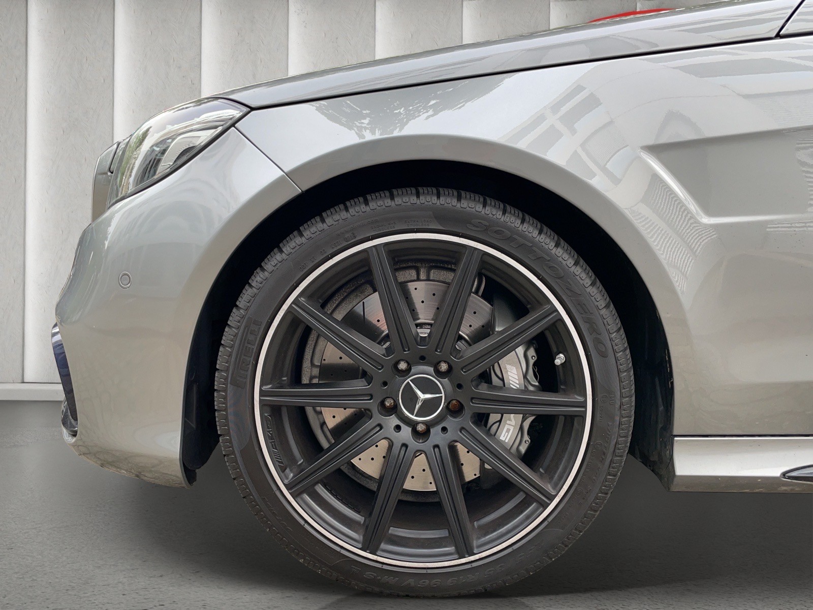 MERCEDES-BENZ E 63 CGI AMG 7G-Tronic-image-14