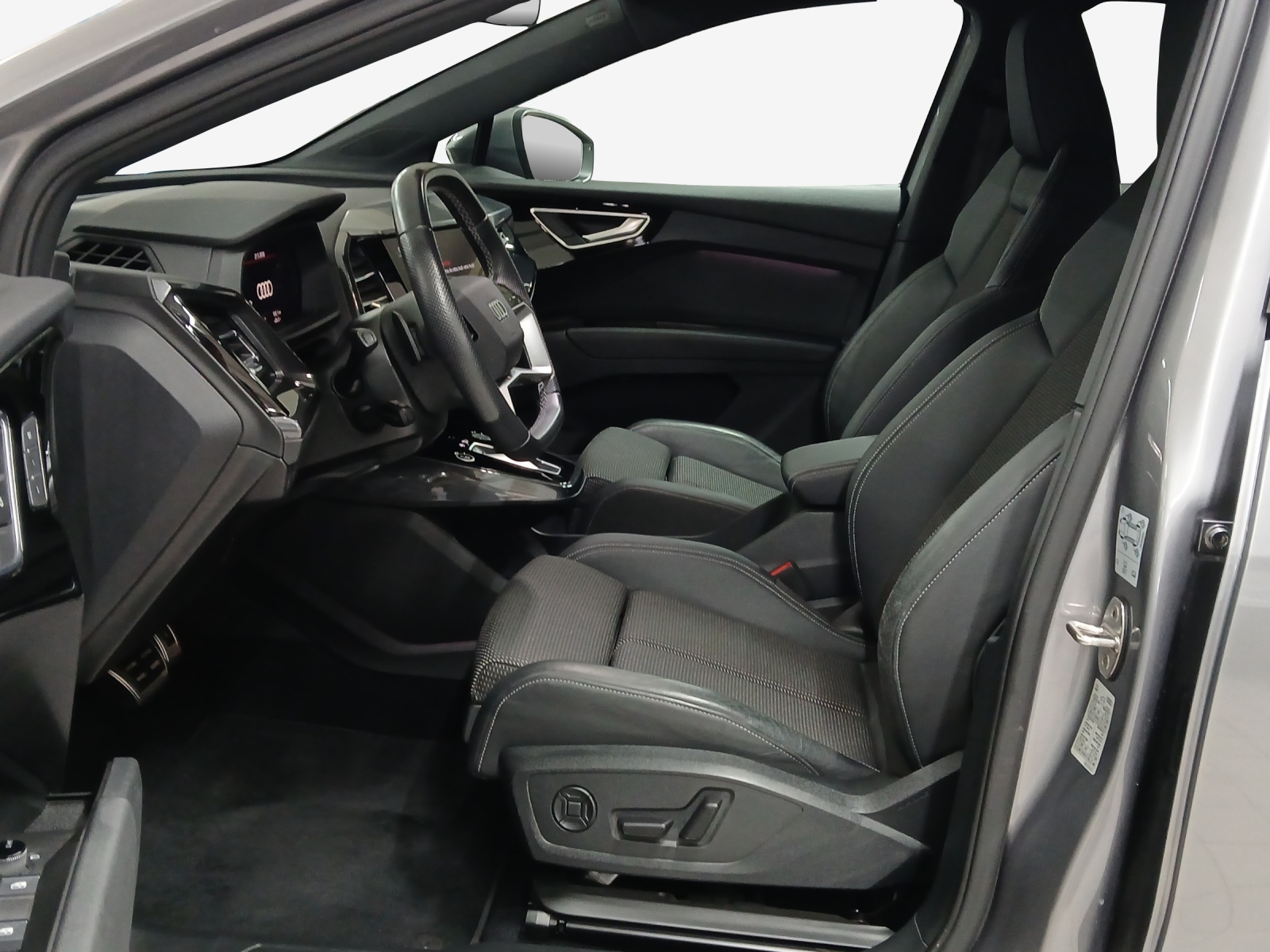 AUDI Q4 Sportback e-tron 50 quattro-image-8