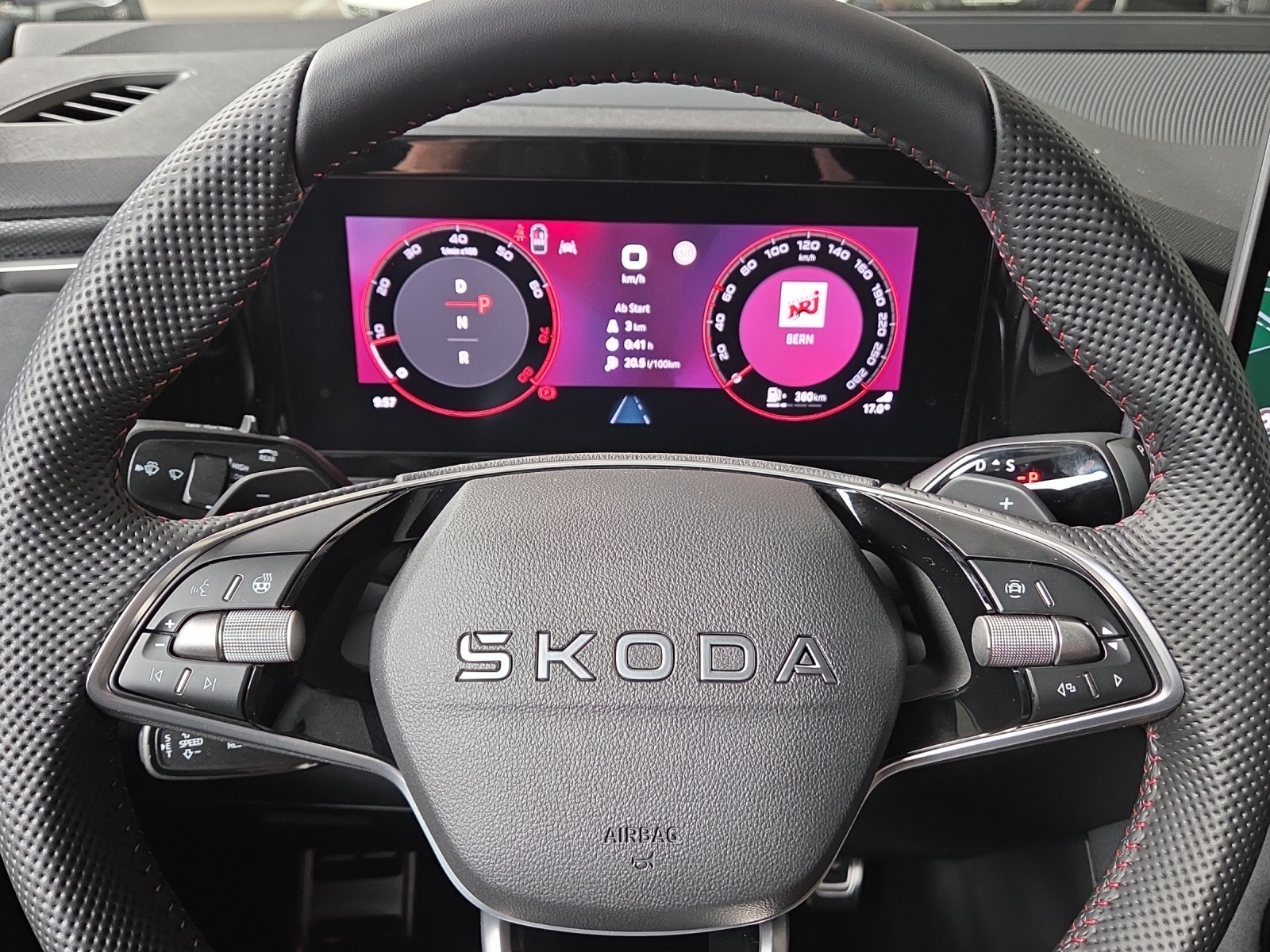 SKODA Kodiaq 2.0 TSI RS 4x4-image-10