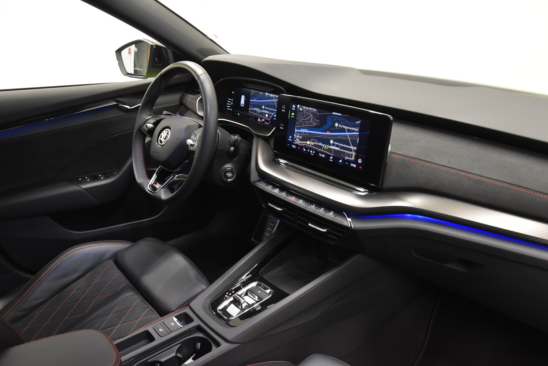 SKODA Octavia Combi 2.0 TSI DSG RS-image-3