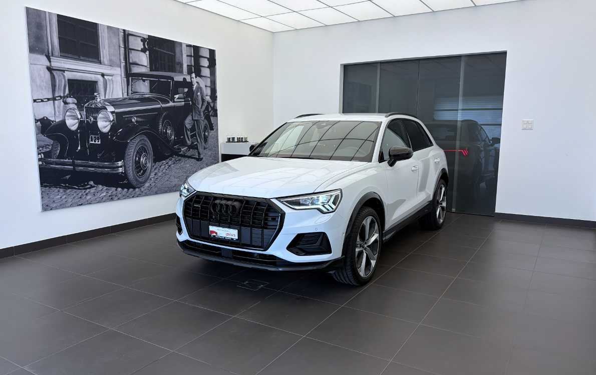 AUDI Q3 45 TFSI quattro S-tronic-image-0