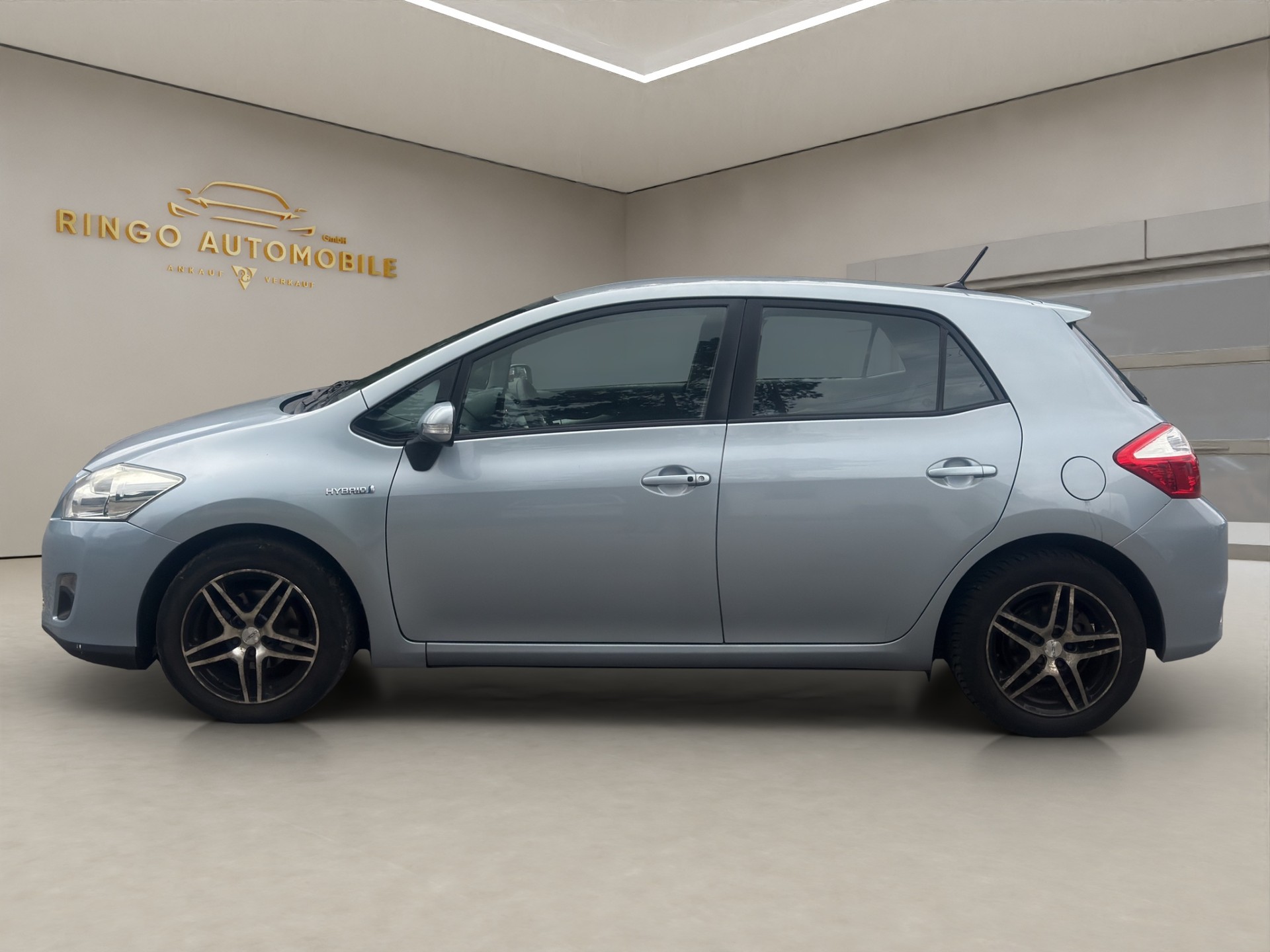 TOYOTA Auris 1.8 16V HSD Linea Sol Premium-image-3