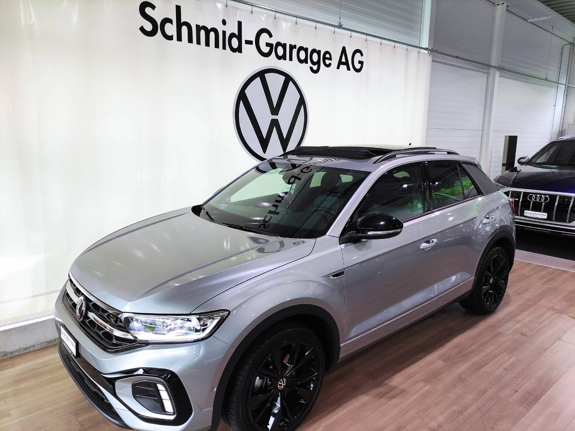VW T-Roc 2.0 TSI R-Line Black-Style DSG 4motion-image-0