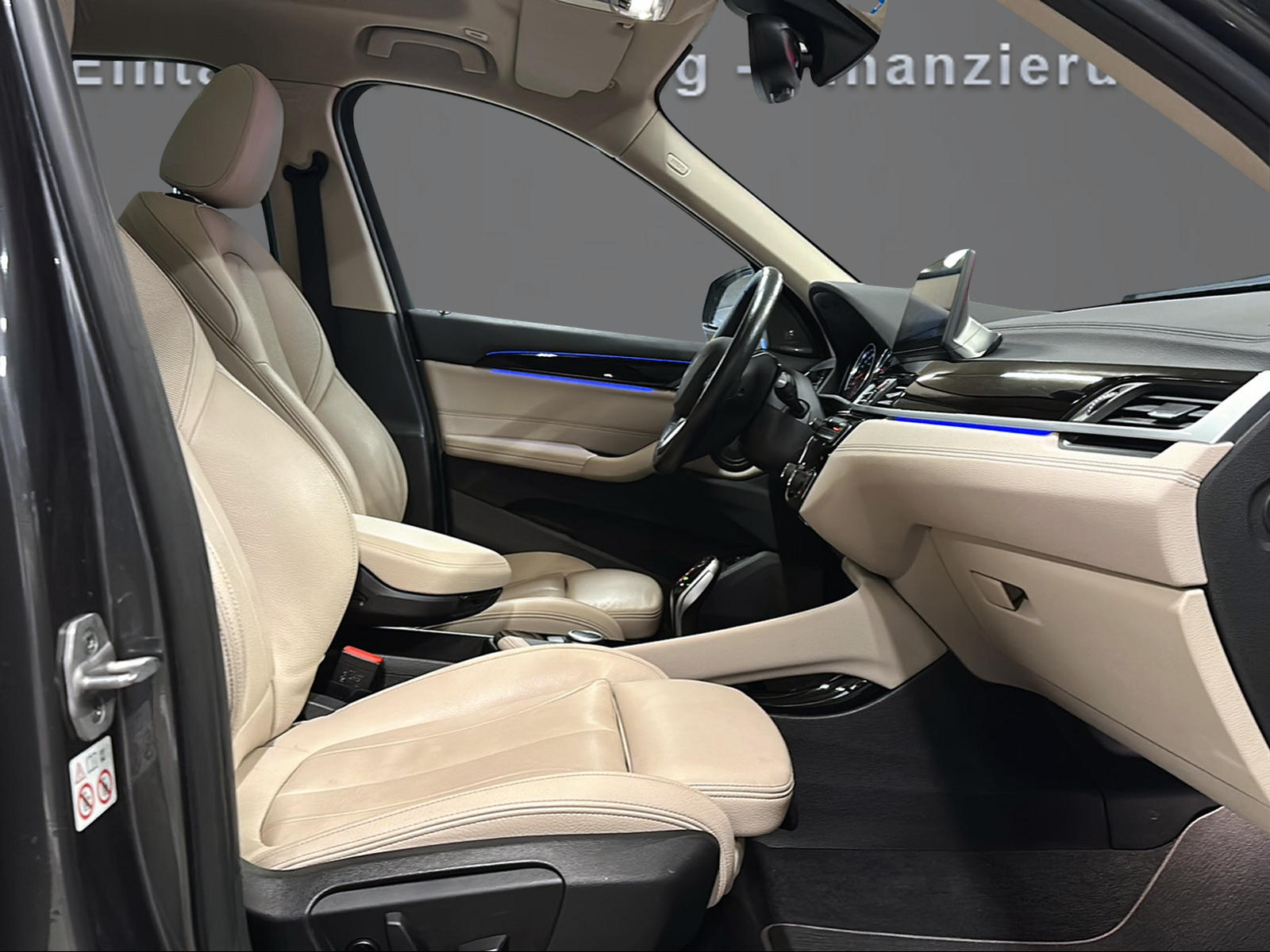 BMW X1 xDrive 25i xLine Steptronic-image-10