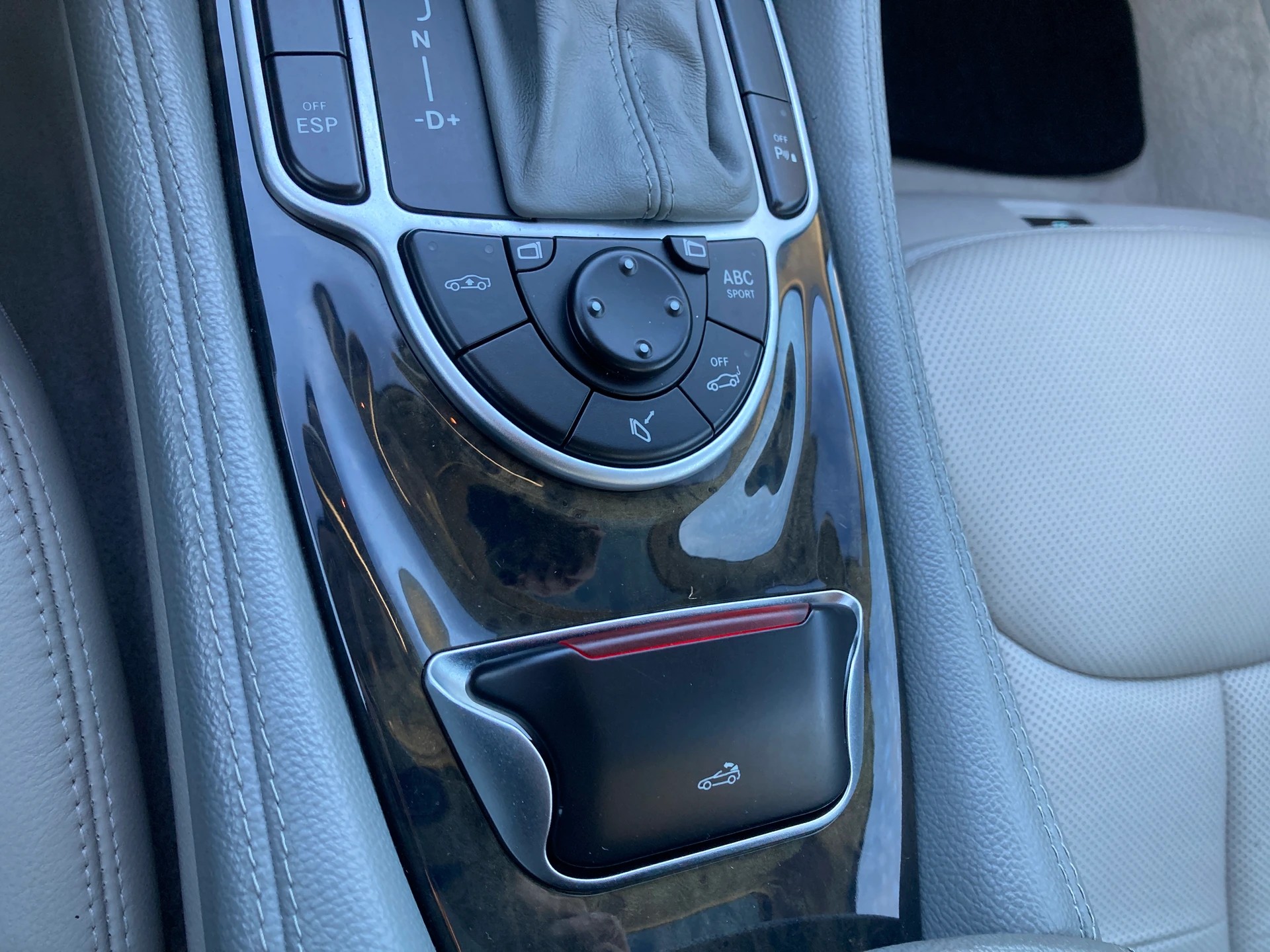 MERCEDES-BENZ SL 600 Automatic-image-11