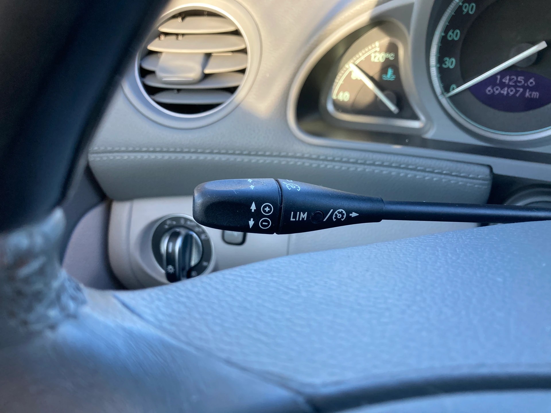MERCEDES-BENZ SL 600 Automatic-image-12