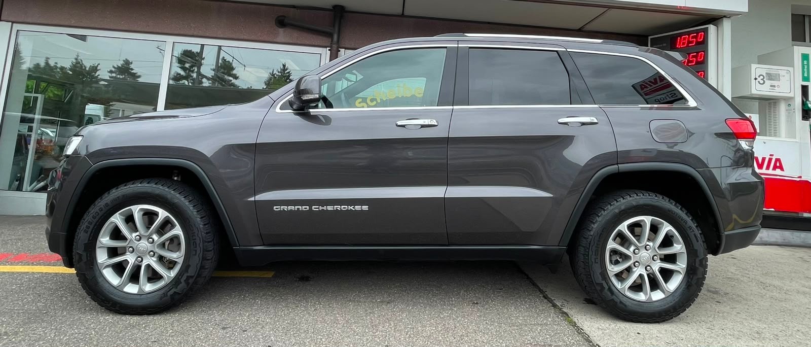JEEP Facelift Grand Cherokee 3.0 CRD Limited Automatic CH-Auto mit Gratis-Service-image-0
