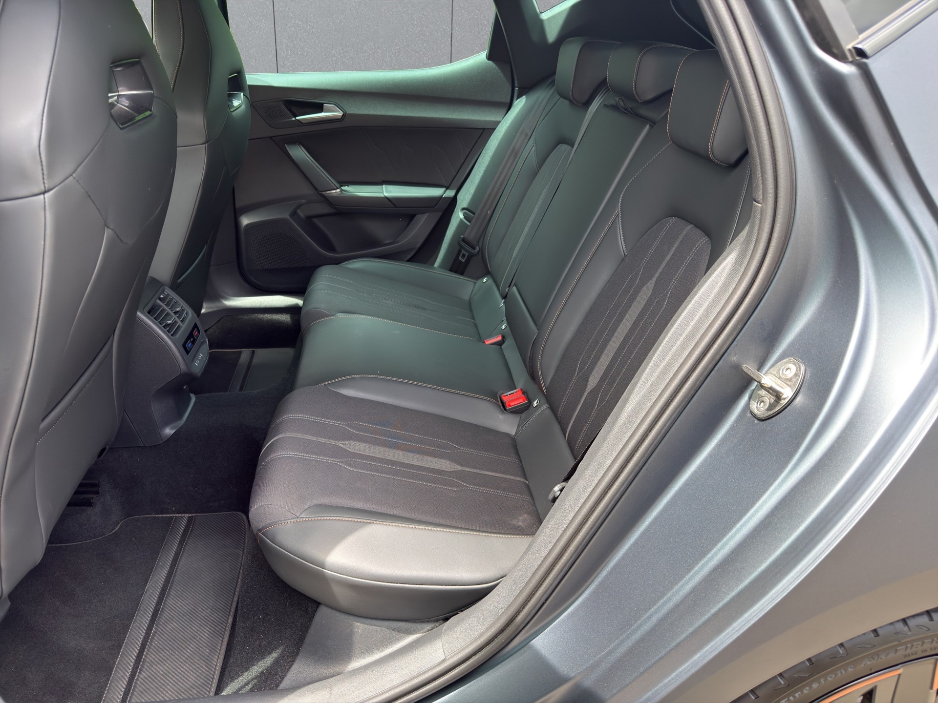CUPRA LEON 1.4 e-HYBRID pHEV DSG-image-11