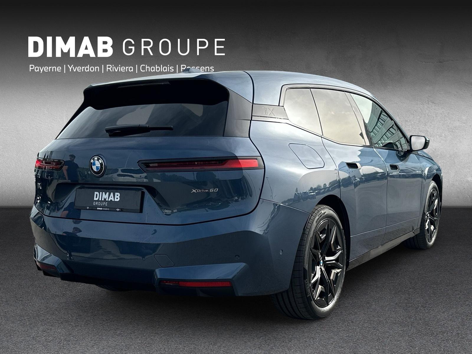 BMW iX xDrive60 i20 (CH) AHK ** Action Leasing à 0.9% ** 📍-image-4
